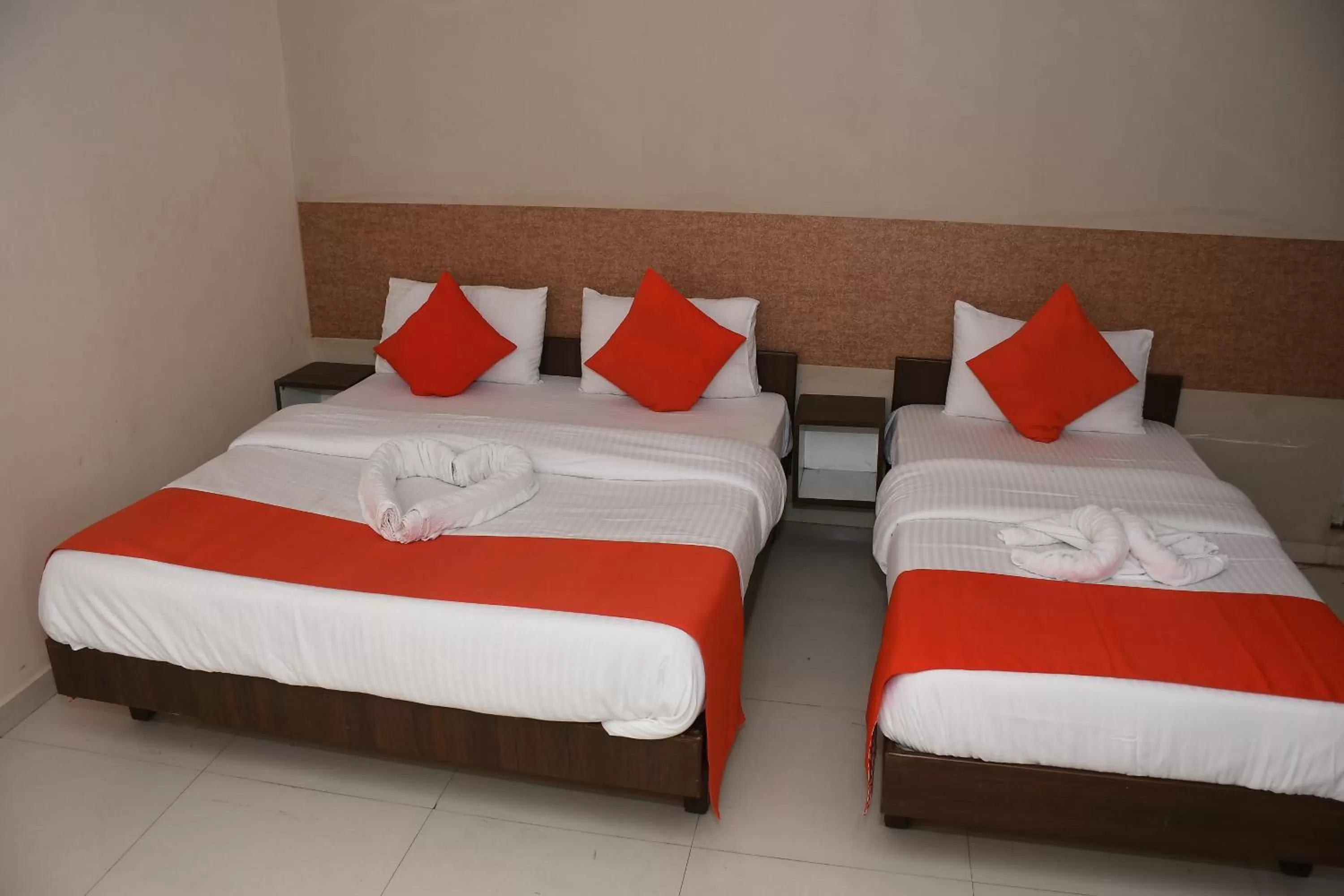 Bed in Hotel Nawanagar Residency