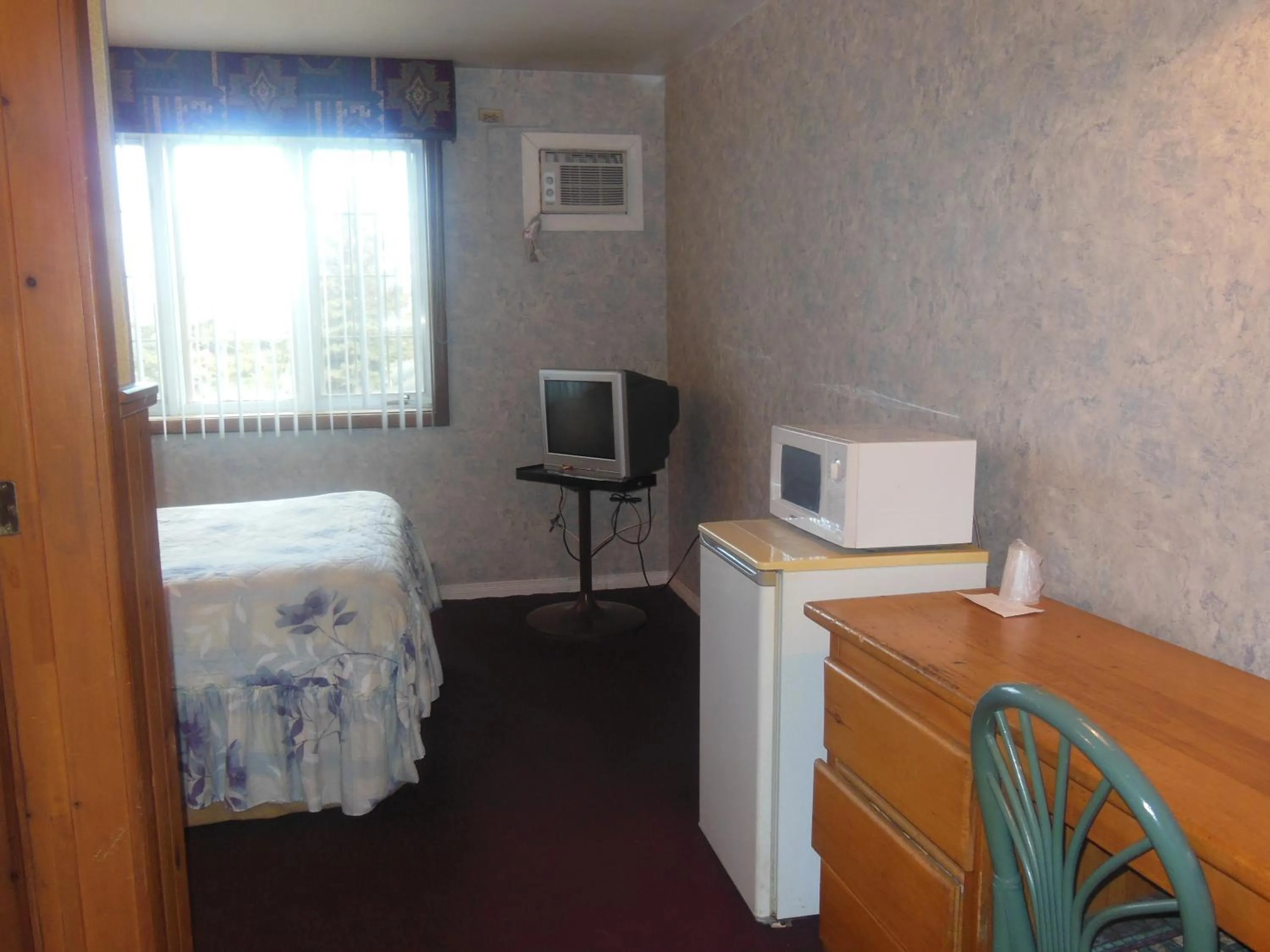 Day in Motel Le Paysan