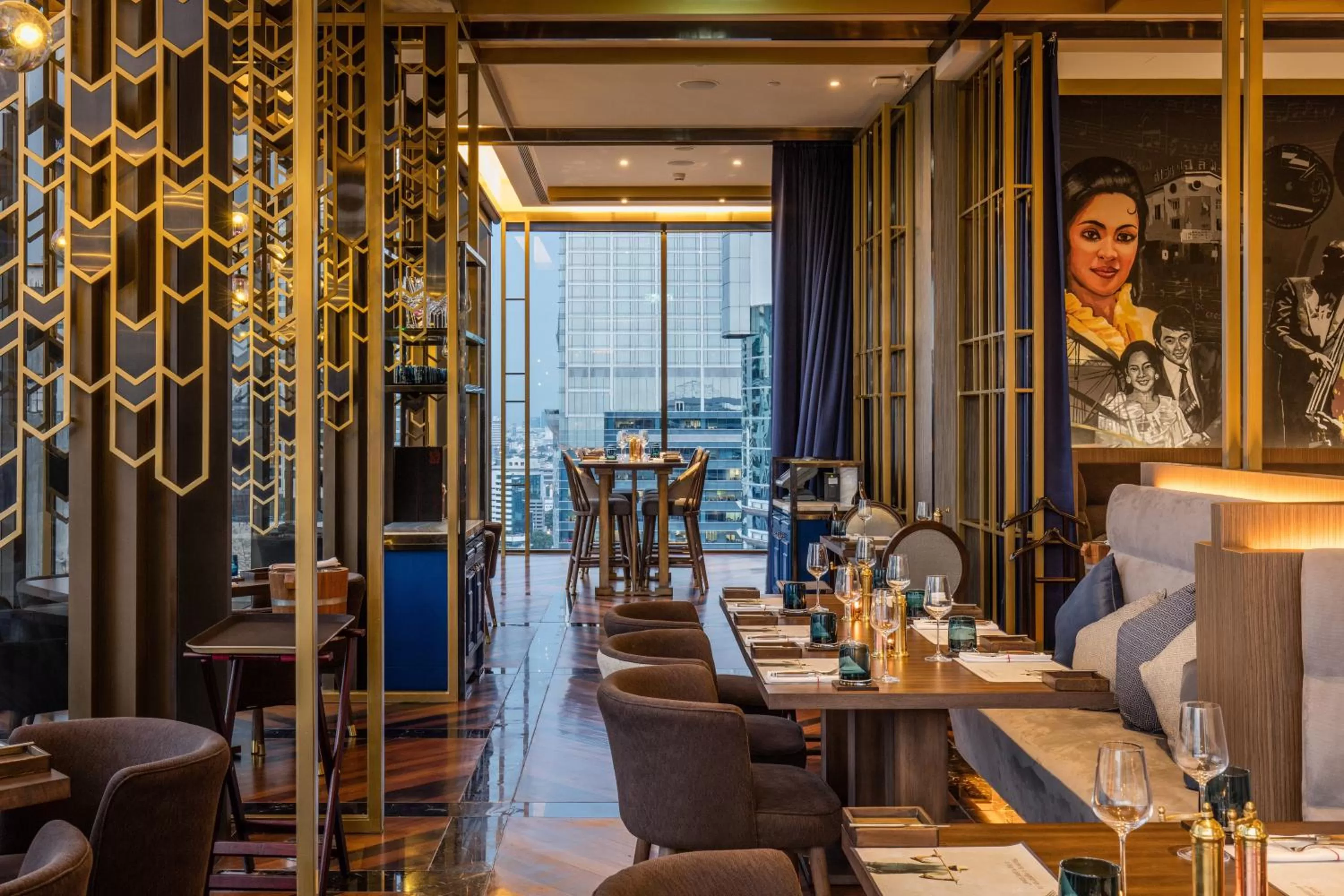 Restaurant/places to eat in Hotel Indigo Bangkok Wireless Road by IHG