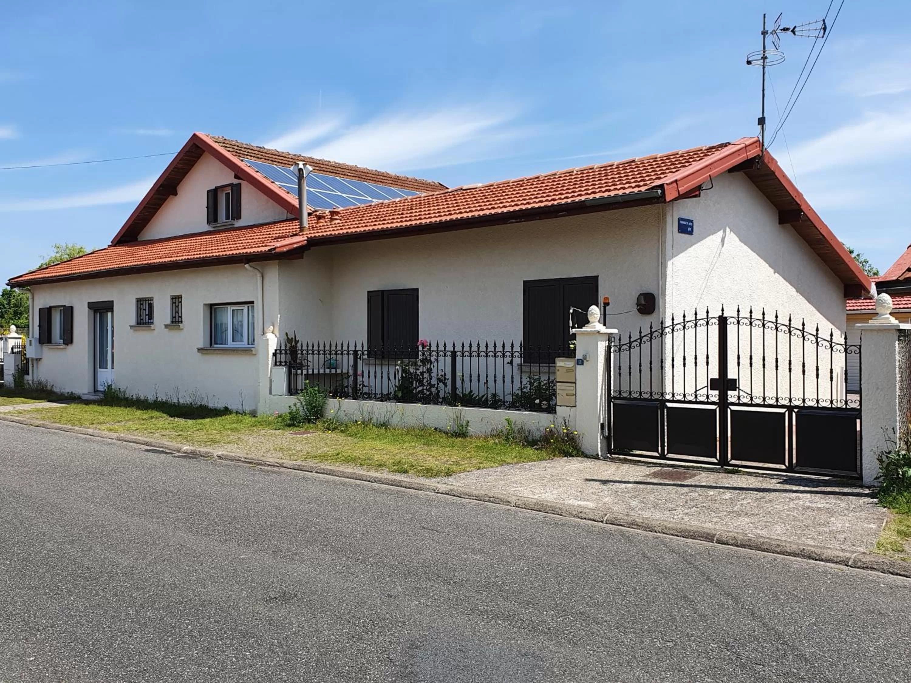 Property building in a2pasdelaforet