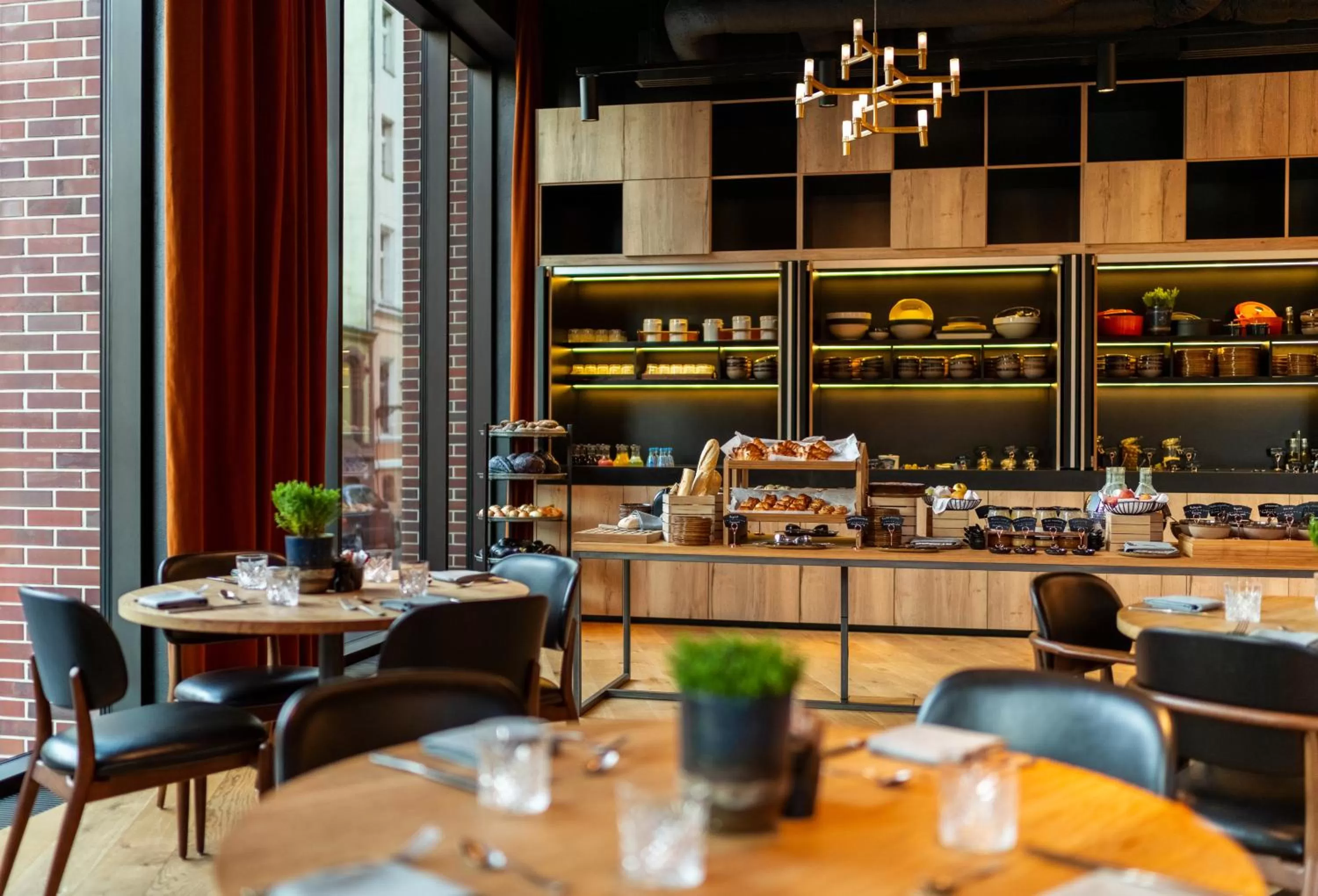 Restaurant/places to eat in The Bridge Wroclaw - MGallery