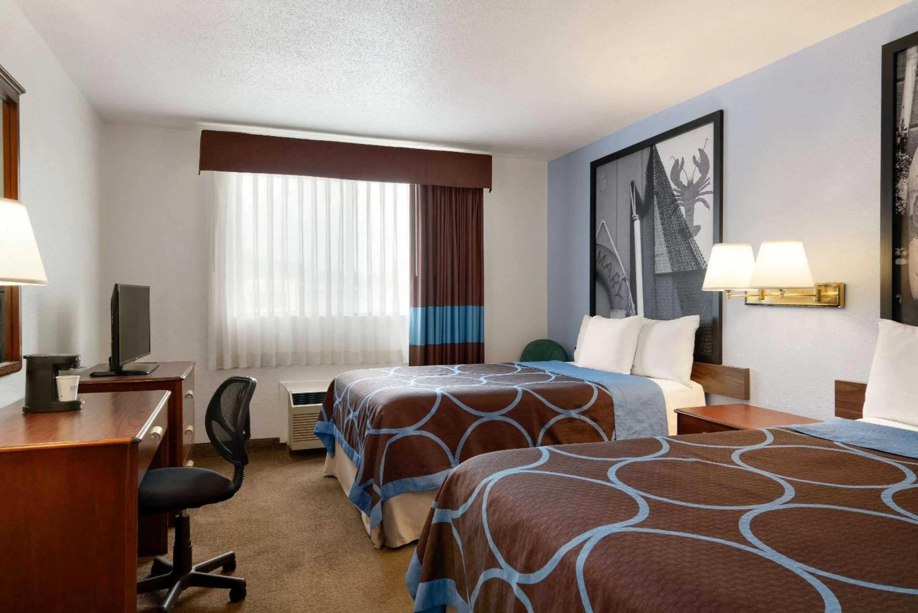 Photo of the whole room in Super 8 by Wyndham Portland/Westbrook Area