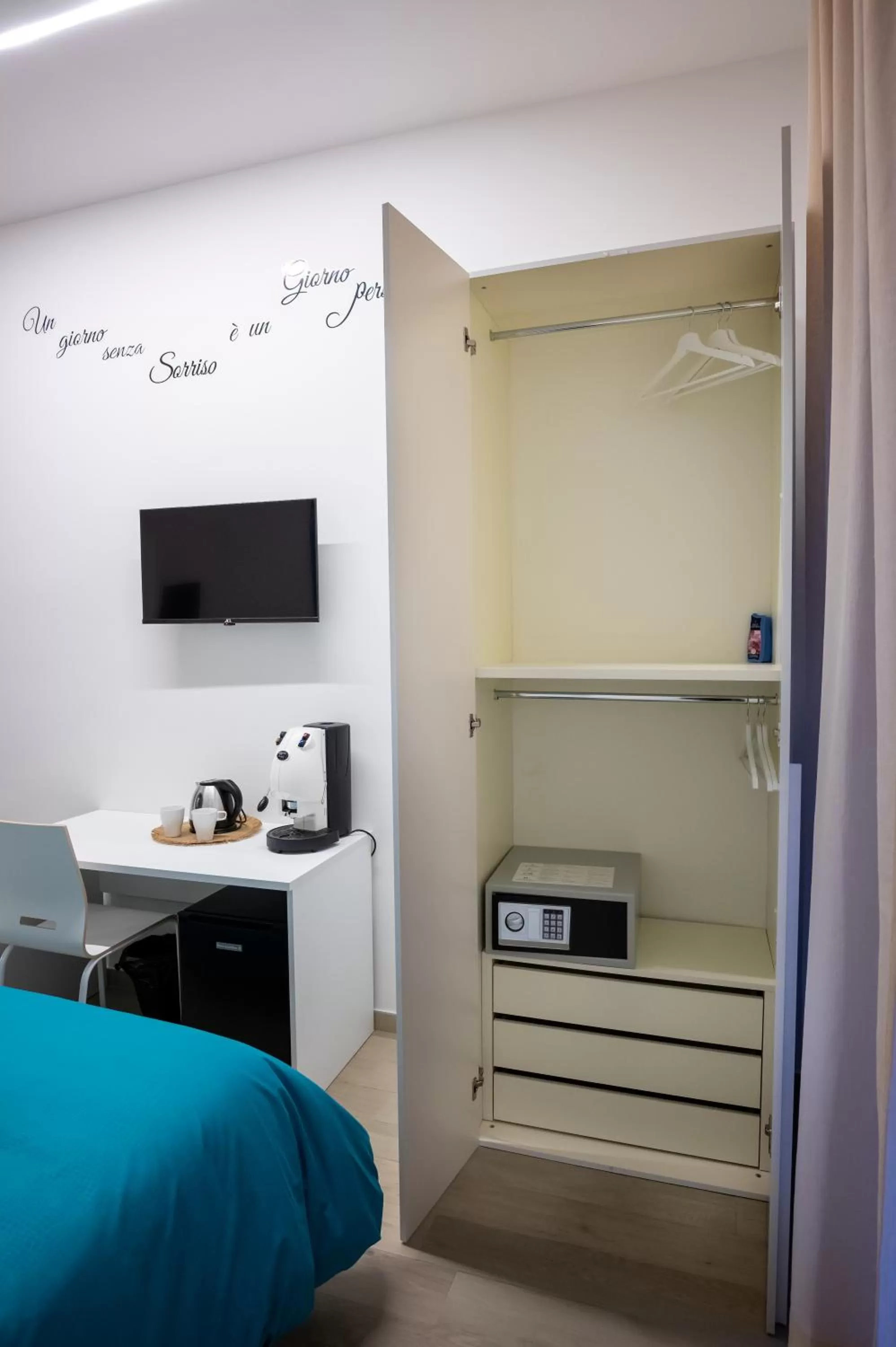 Bed, TV/Entertainment Center in K-Home