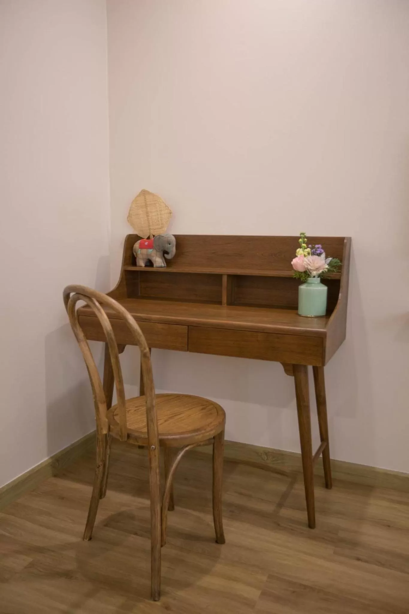 Vera Nidhra - Self check-in after 6pm