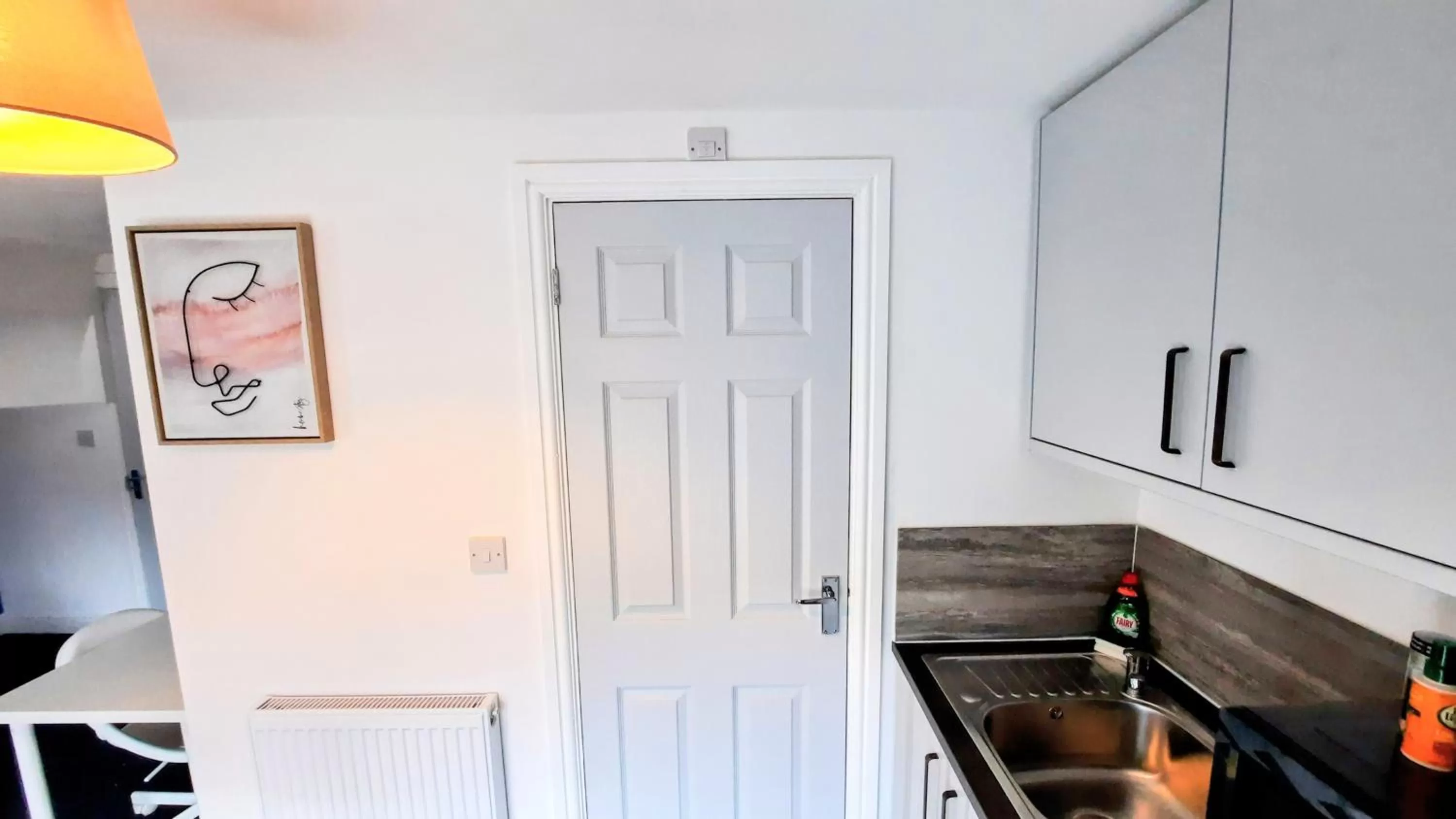 Kitchen or kitchenette, Kitchen/Kitchenette in Burford Road - Stay. Sleep. Rest.