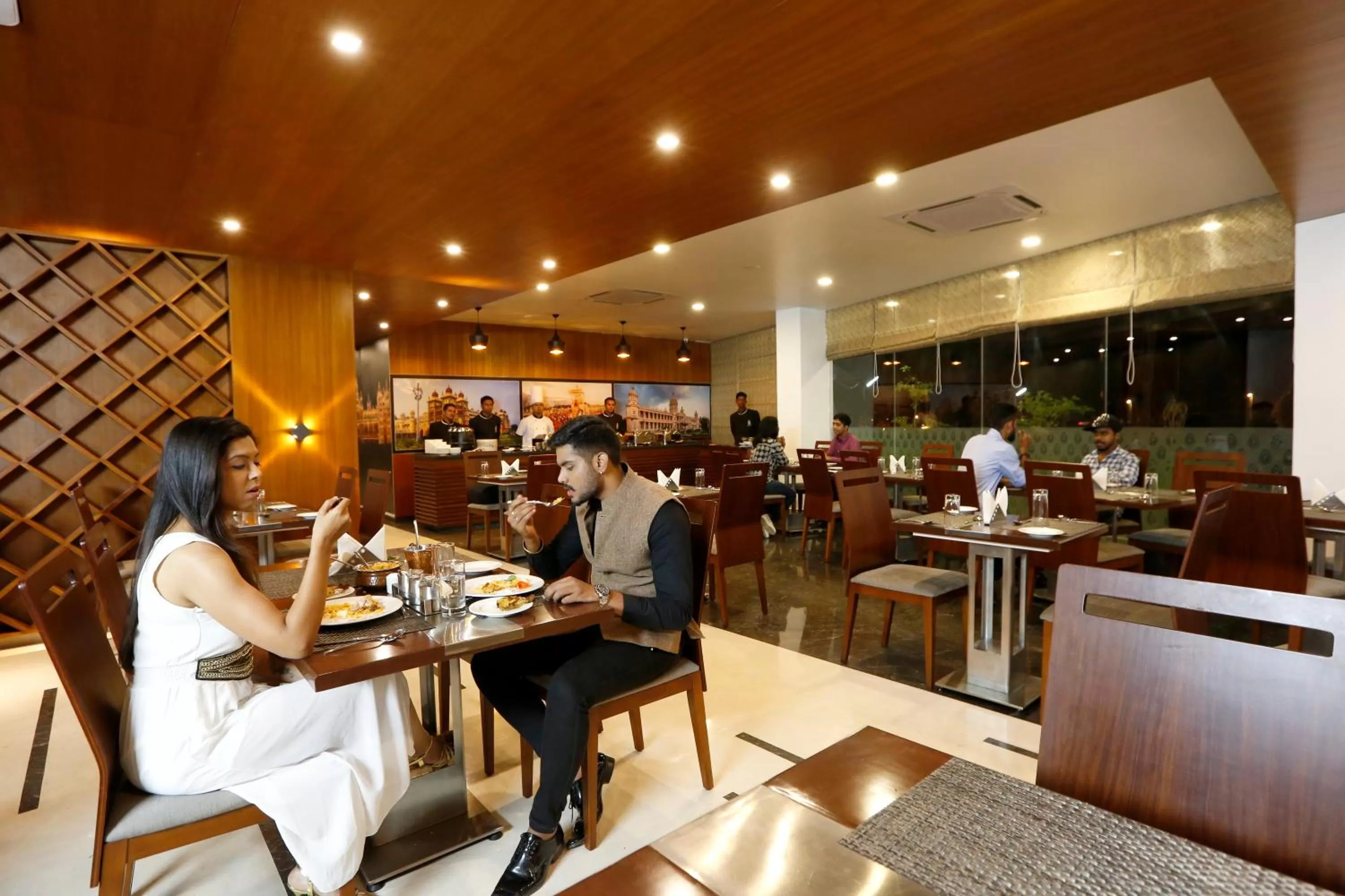Restaurant/places to eat in Shivas Gateway