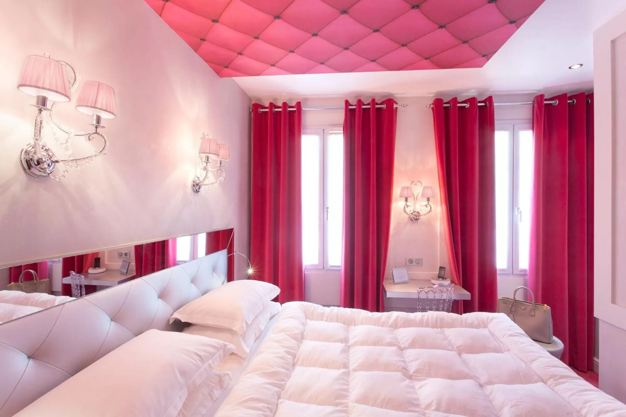 Decorative detail, Bed in Petit Madeleine Hôtel