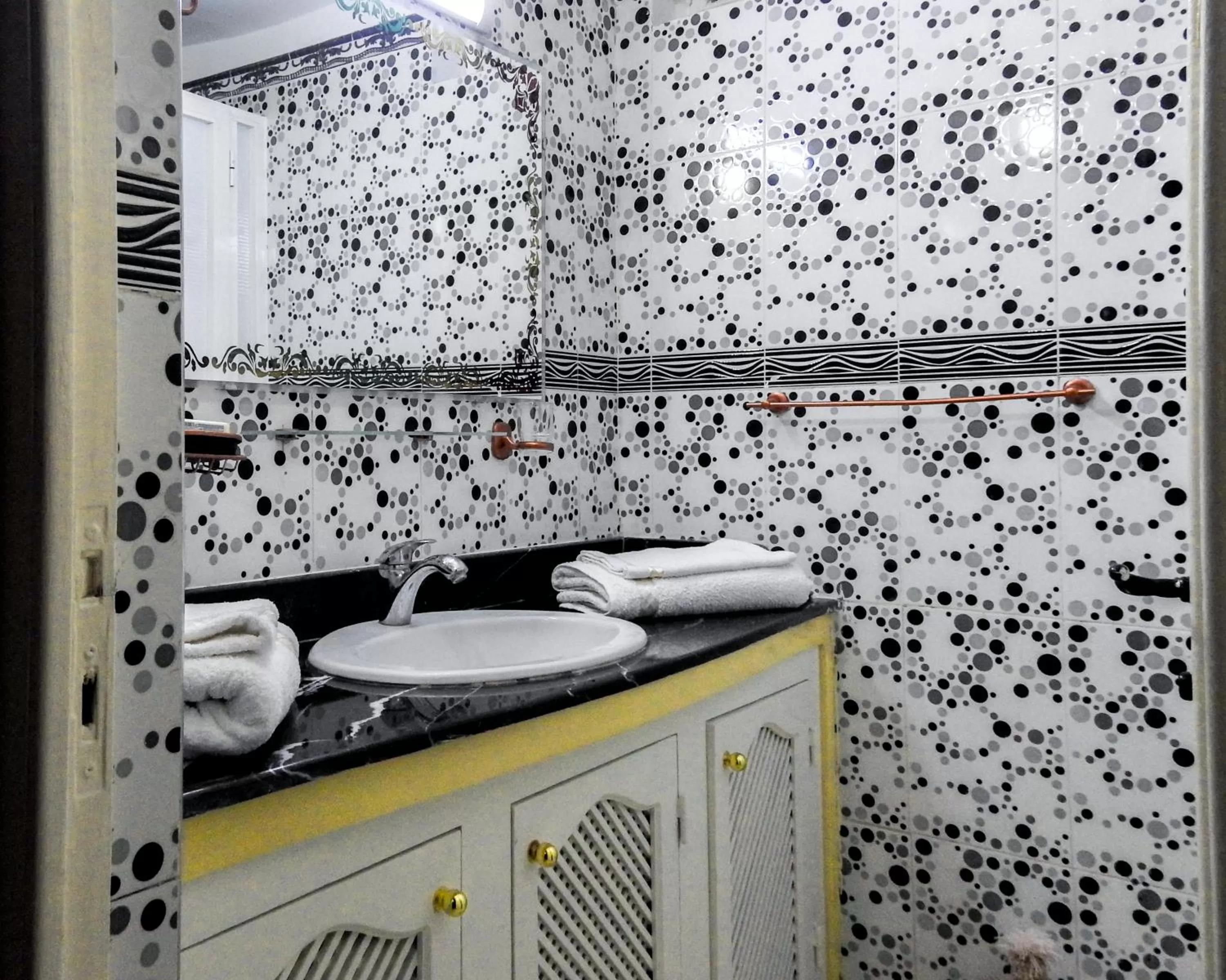 Bathroom in Le Bleu House