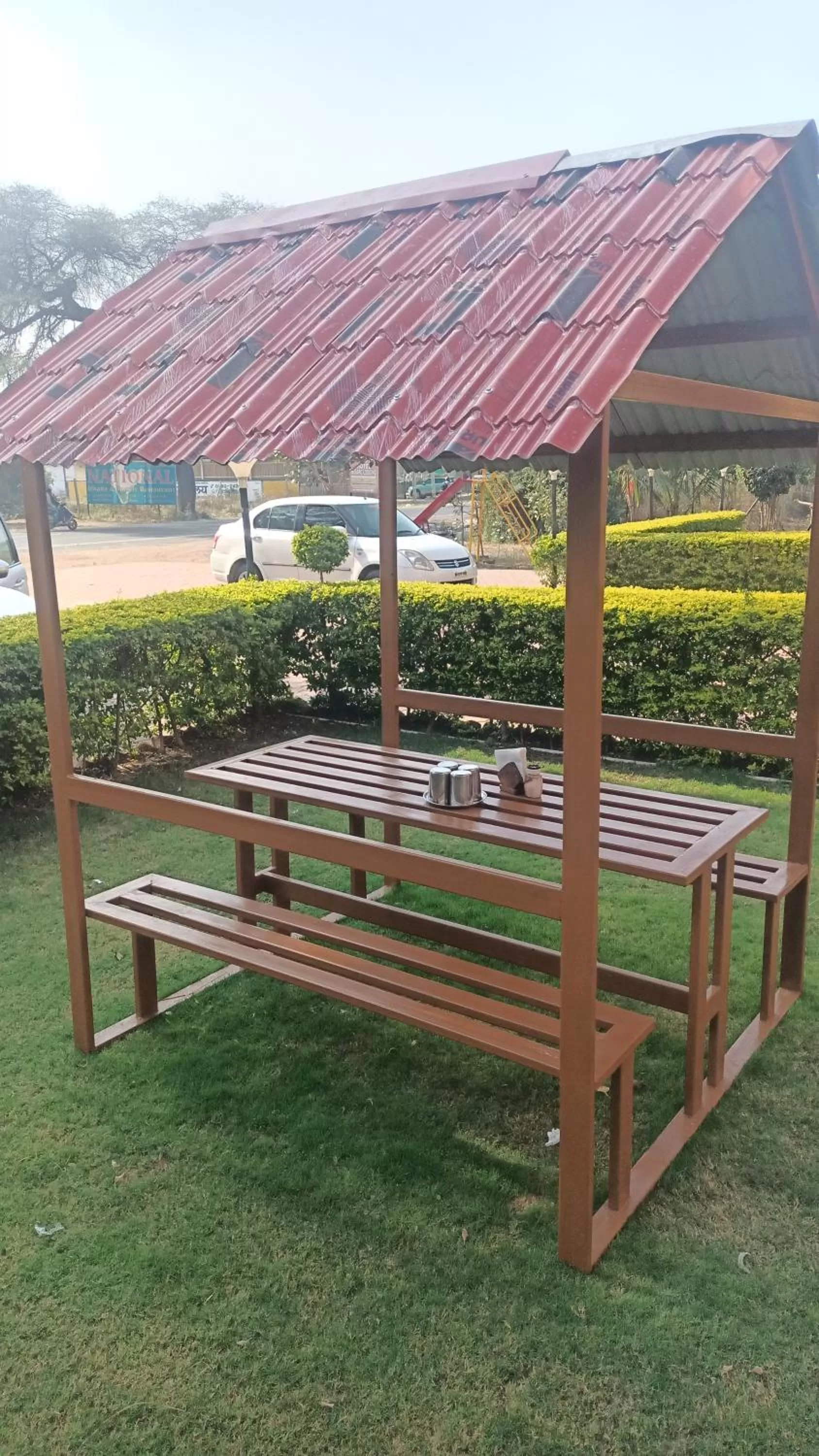 Hotel Nisarg Lodging And Restaurant