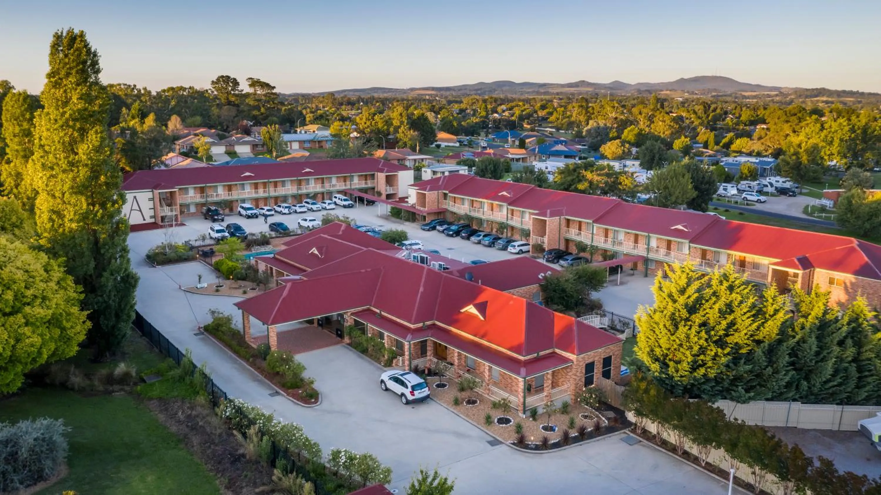 Property building in Best Western Plus Ambassador Orange