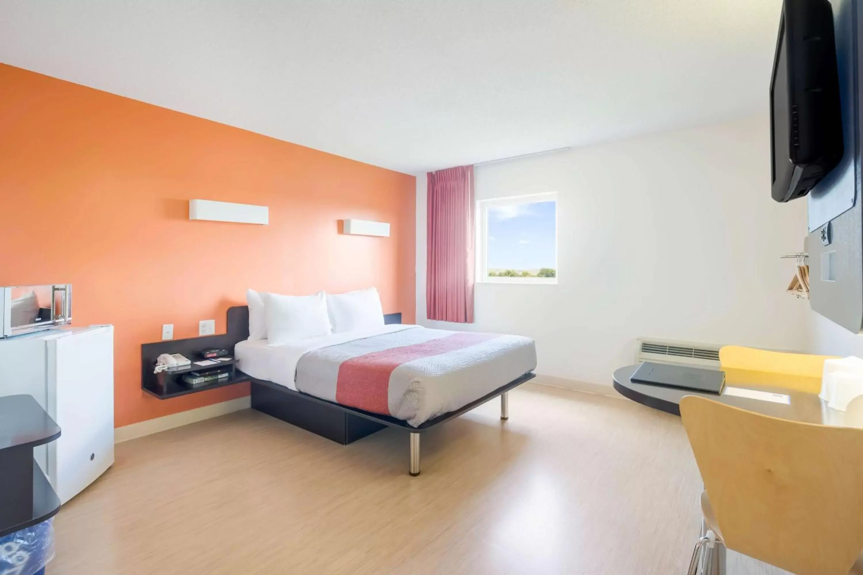 Queen Room - Disability Access - Roll in Shower in Motel 6-Kingston, ON Queen Room - Disability Access - Roll in Shower in Motel 6-Kingston, ON