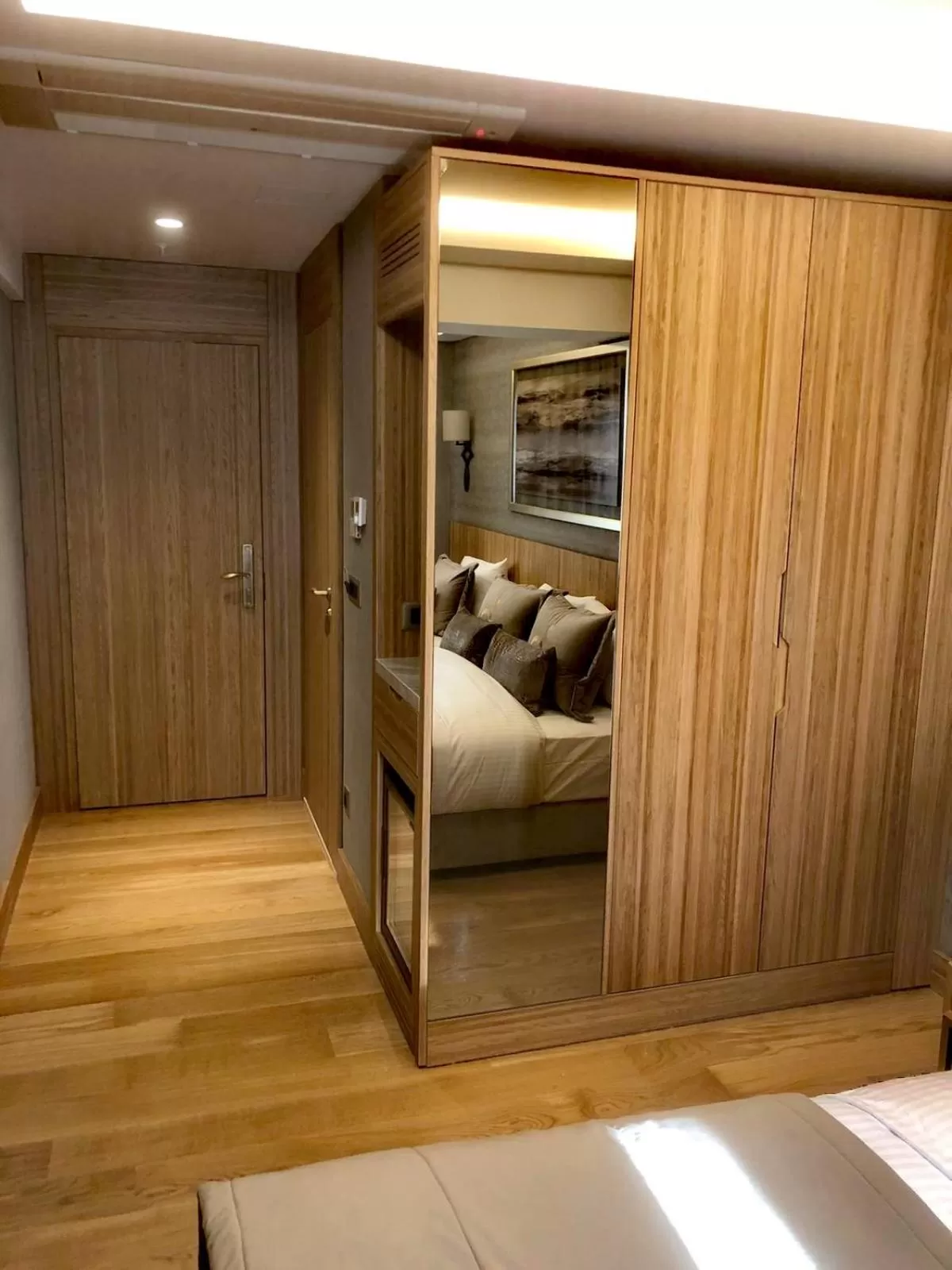 Bedroom, Bed in Lady Diana Hotel