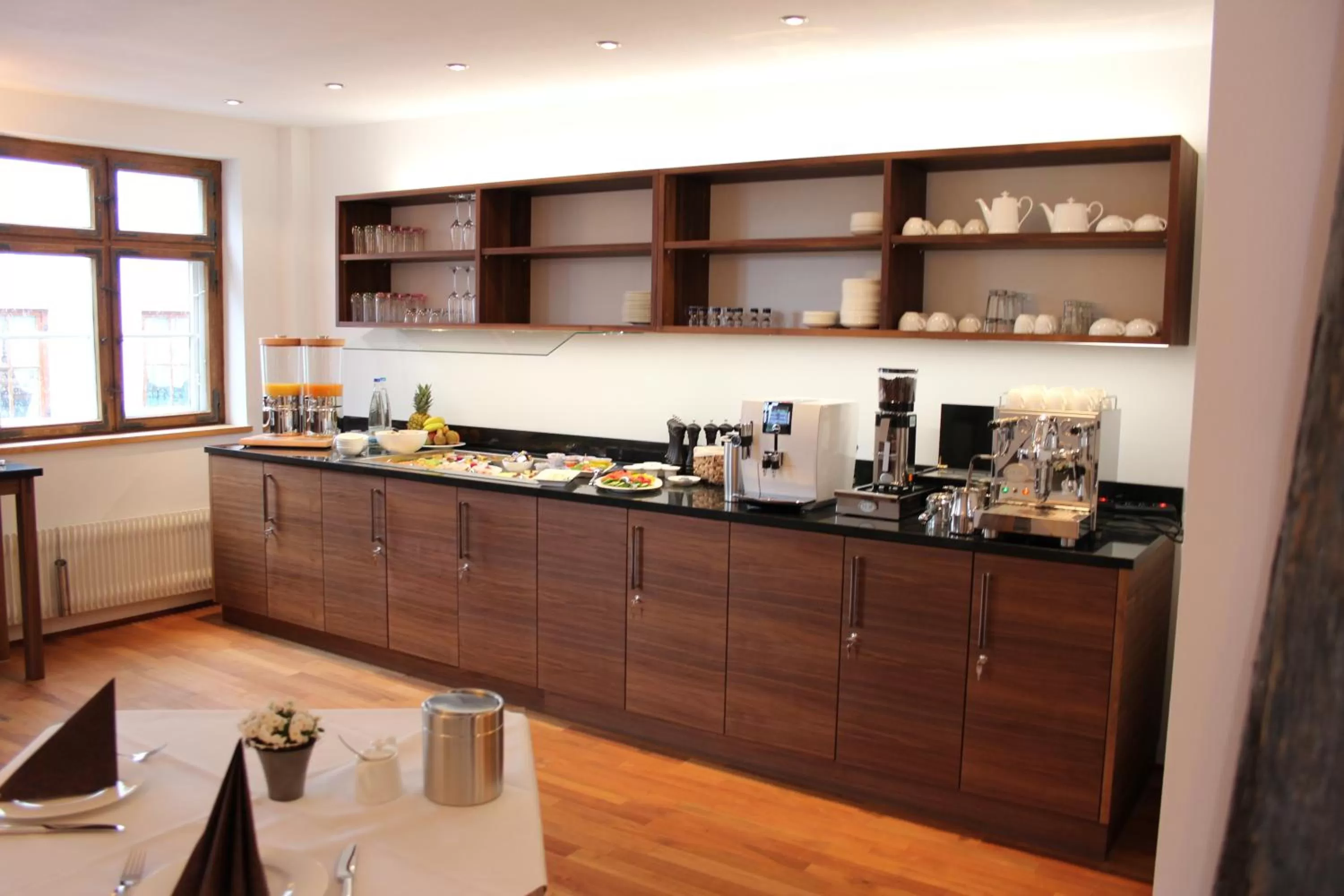 Restaurant/places to eat in Hotel Schmales Haus