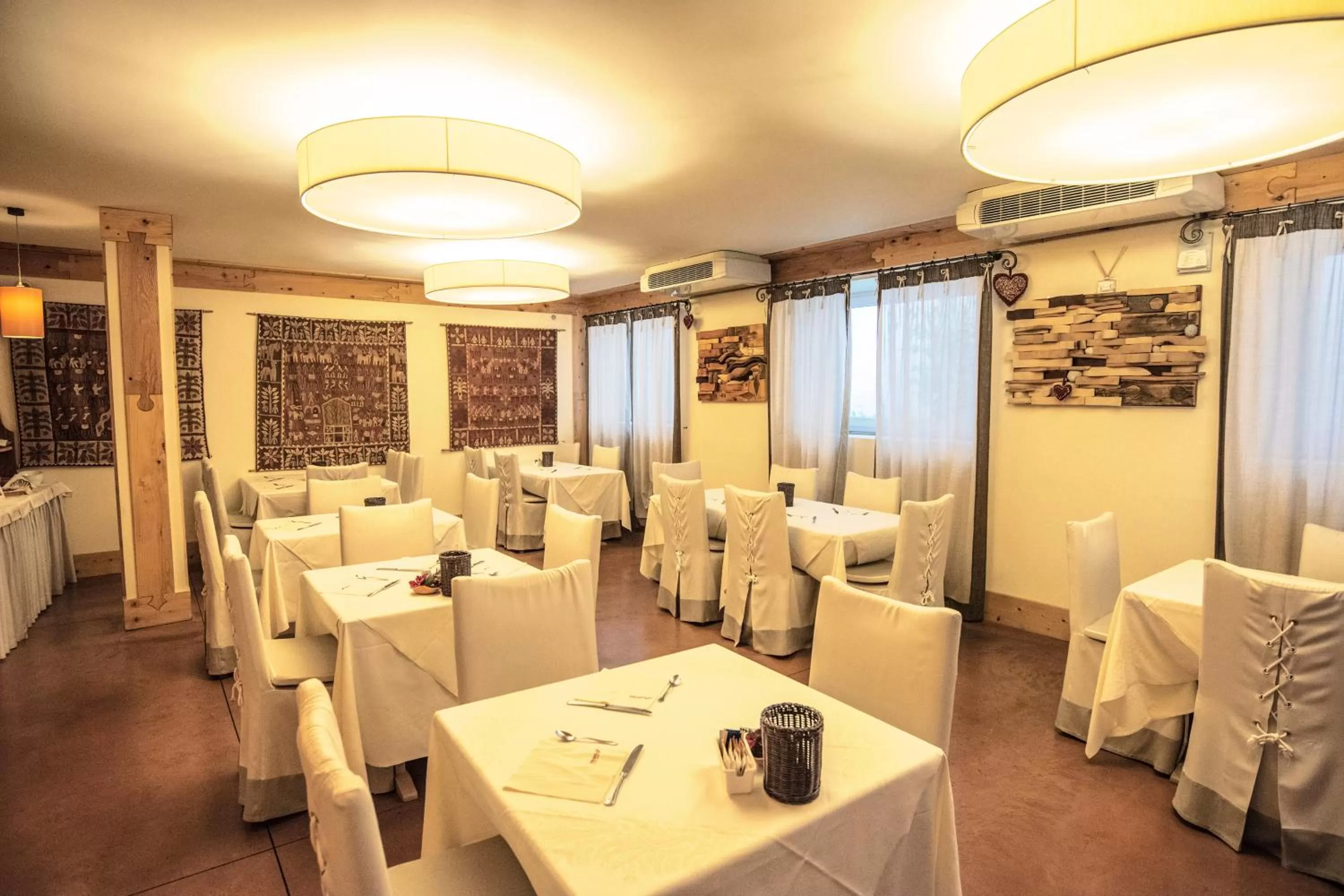 Restaurant/Places to Eat in Adler Family and Wellness ApartHotel