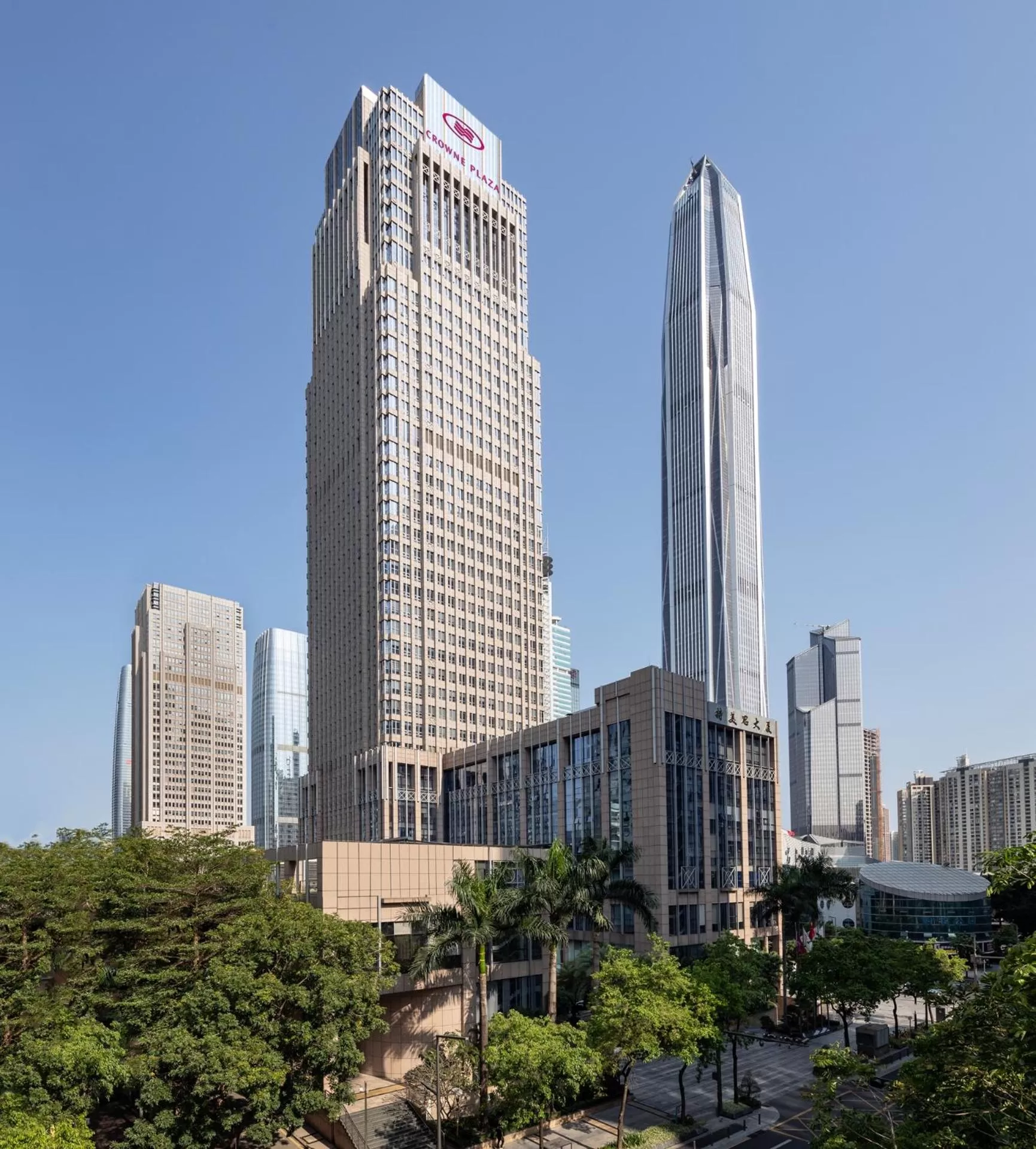 Property building in Crowne Plaza Shenzhen Futian