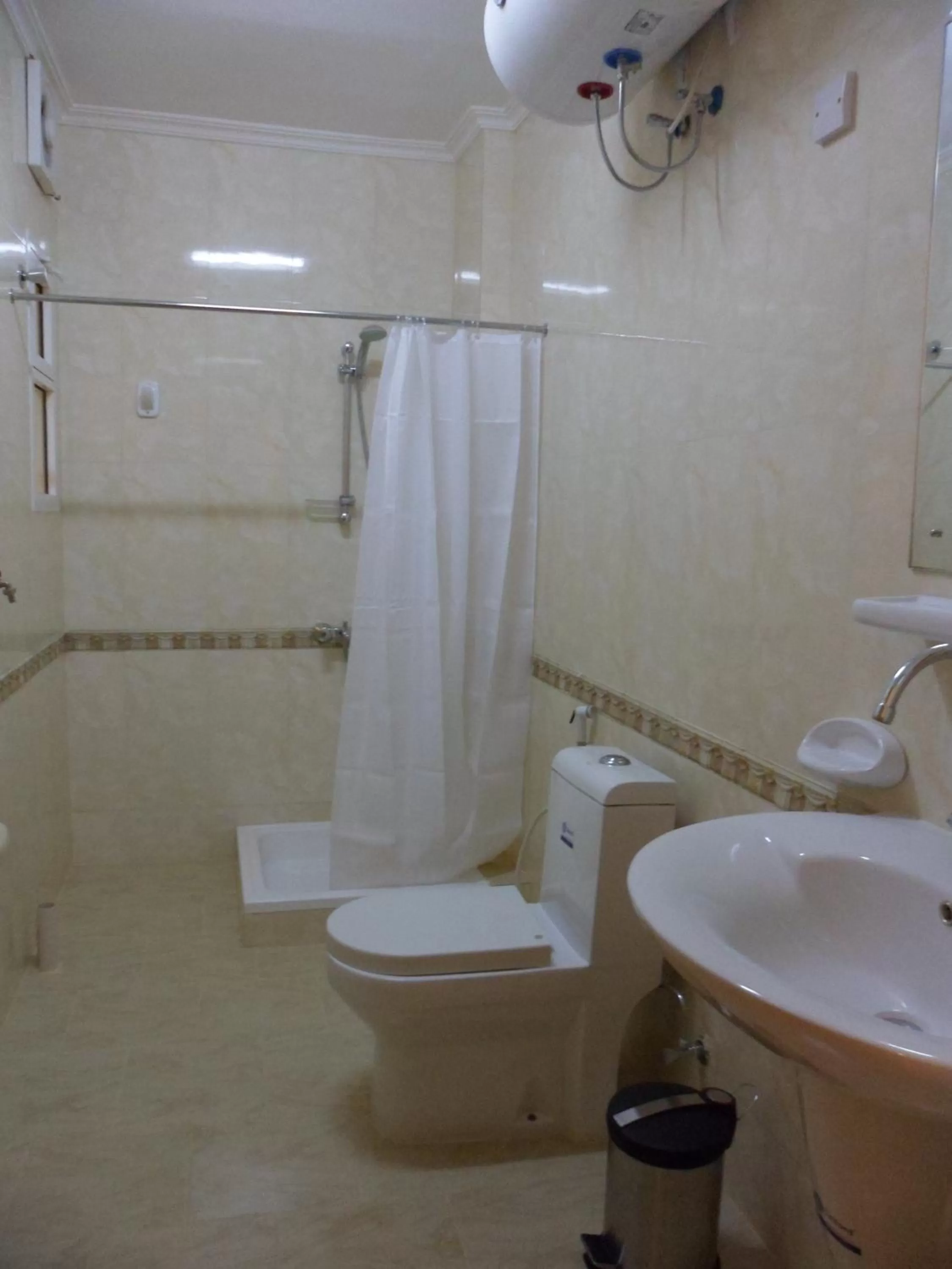 Bathroom in Nizwa Hotel Apartments