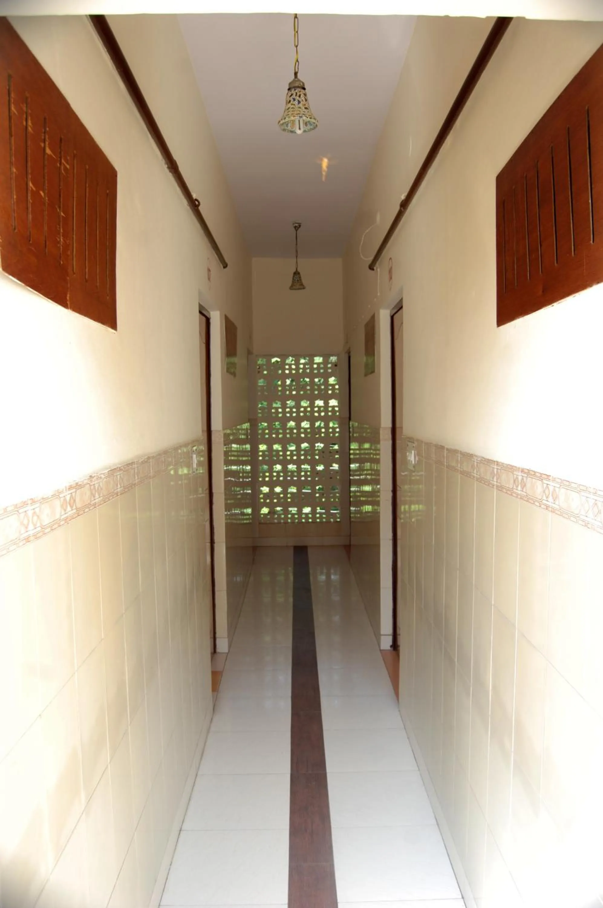 Area and facilities in Hotel Sidhartha Walking Distance From TajMahal