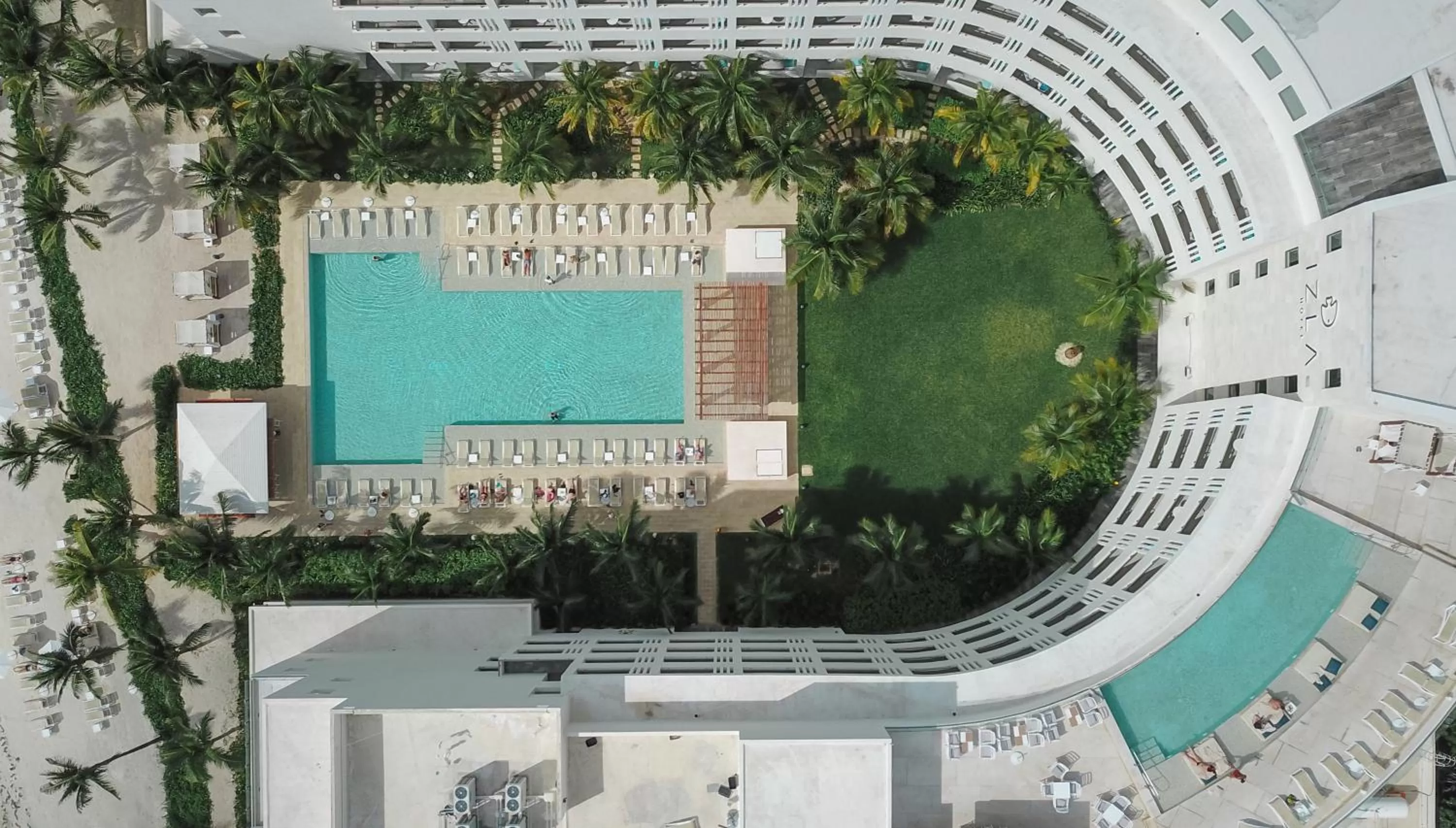 Bird's eye view in Izla Beach Front Hotel