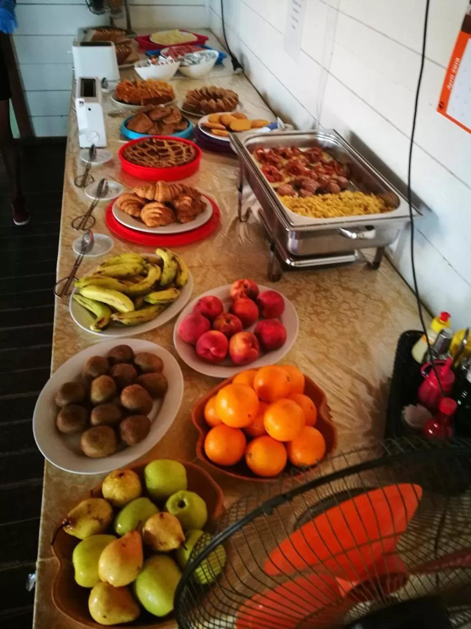 Restaurant/places to eat, Food in Leme Bedje Residence