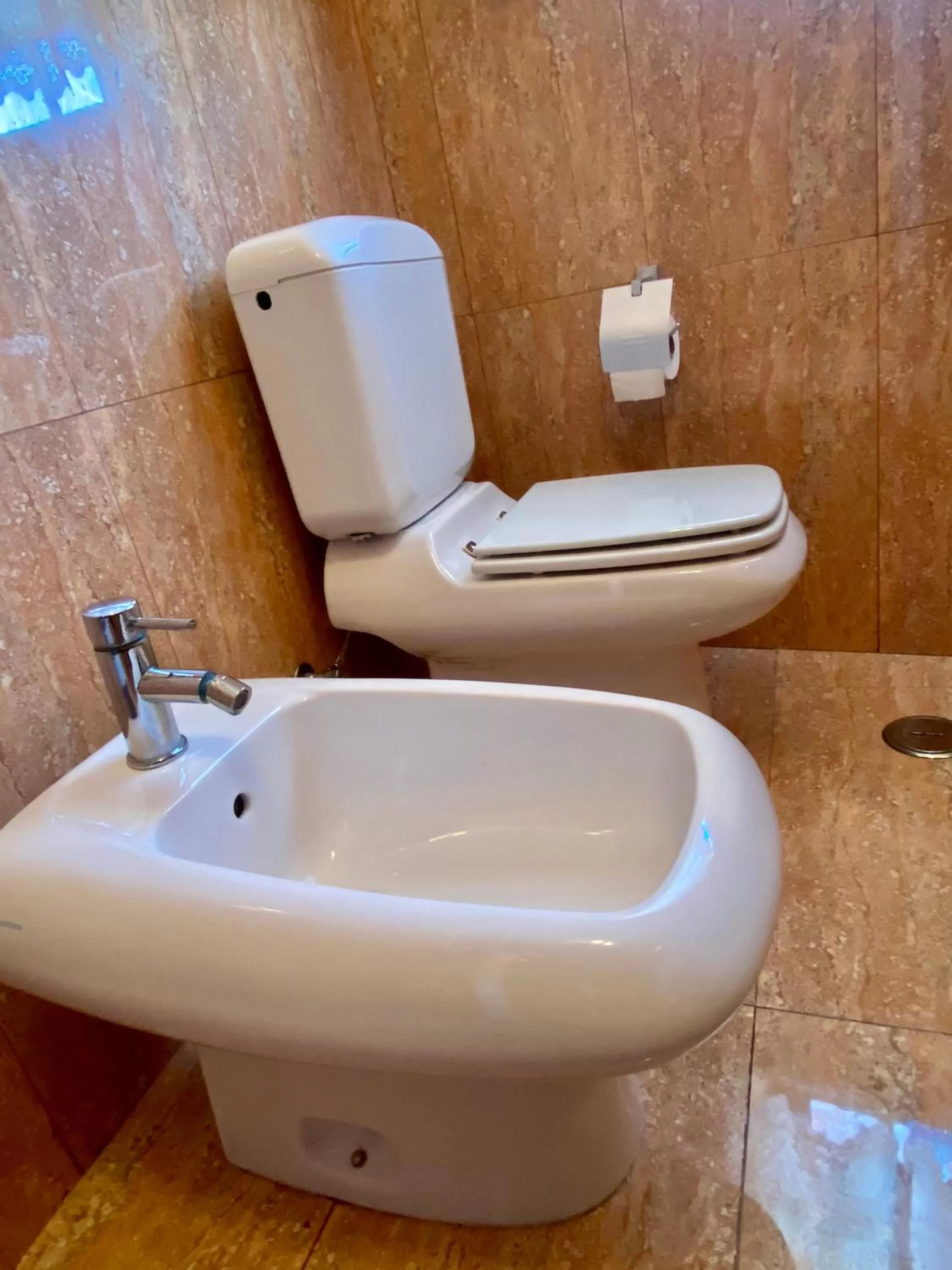 Bathroom in Spray B&B Sitio in Nazare Mini bar, European style