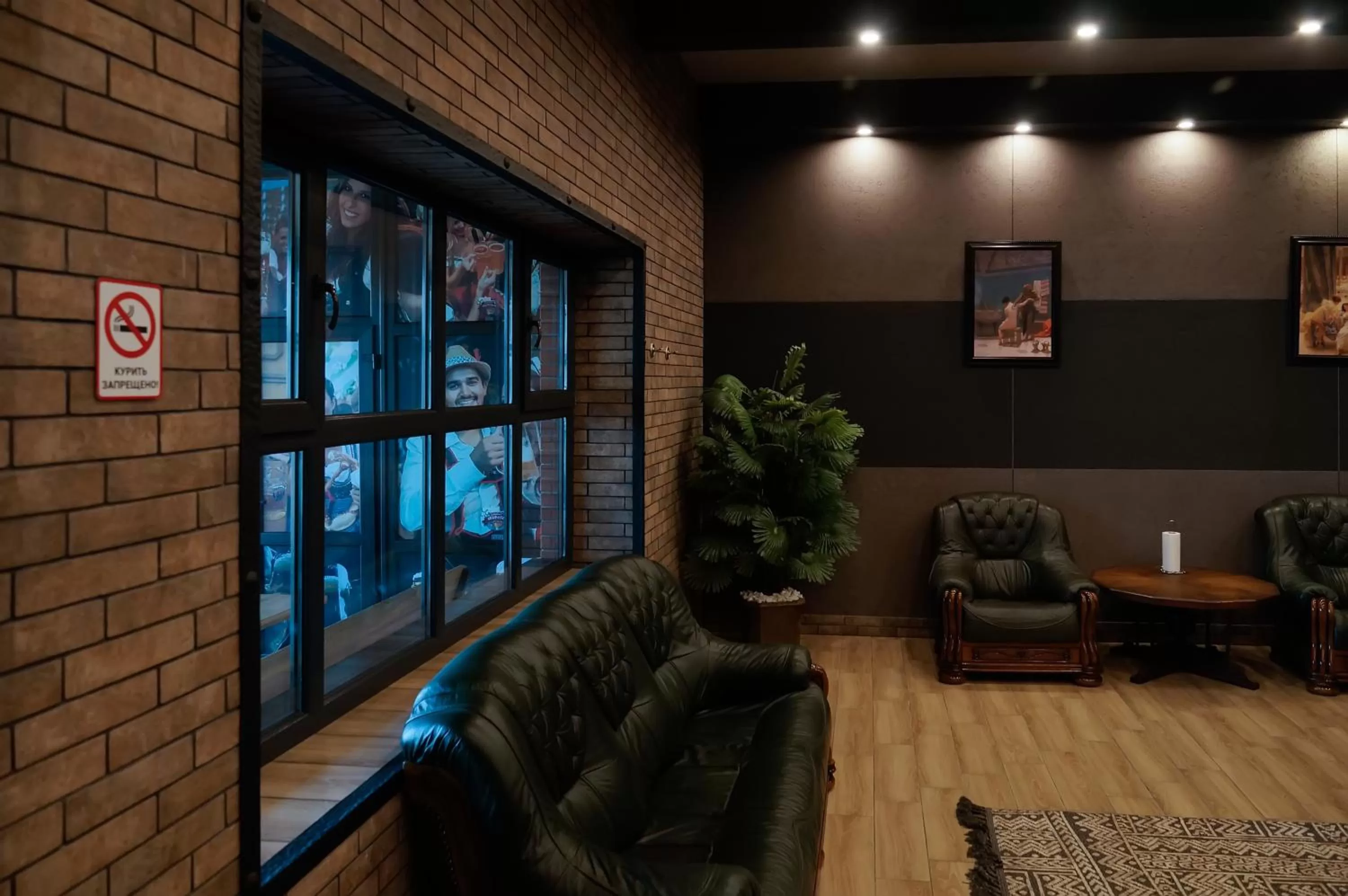 Seating Area in Delta Hotel