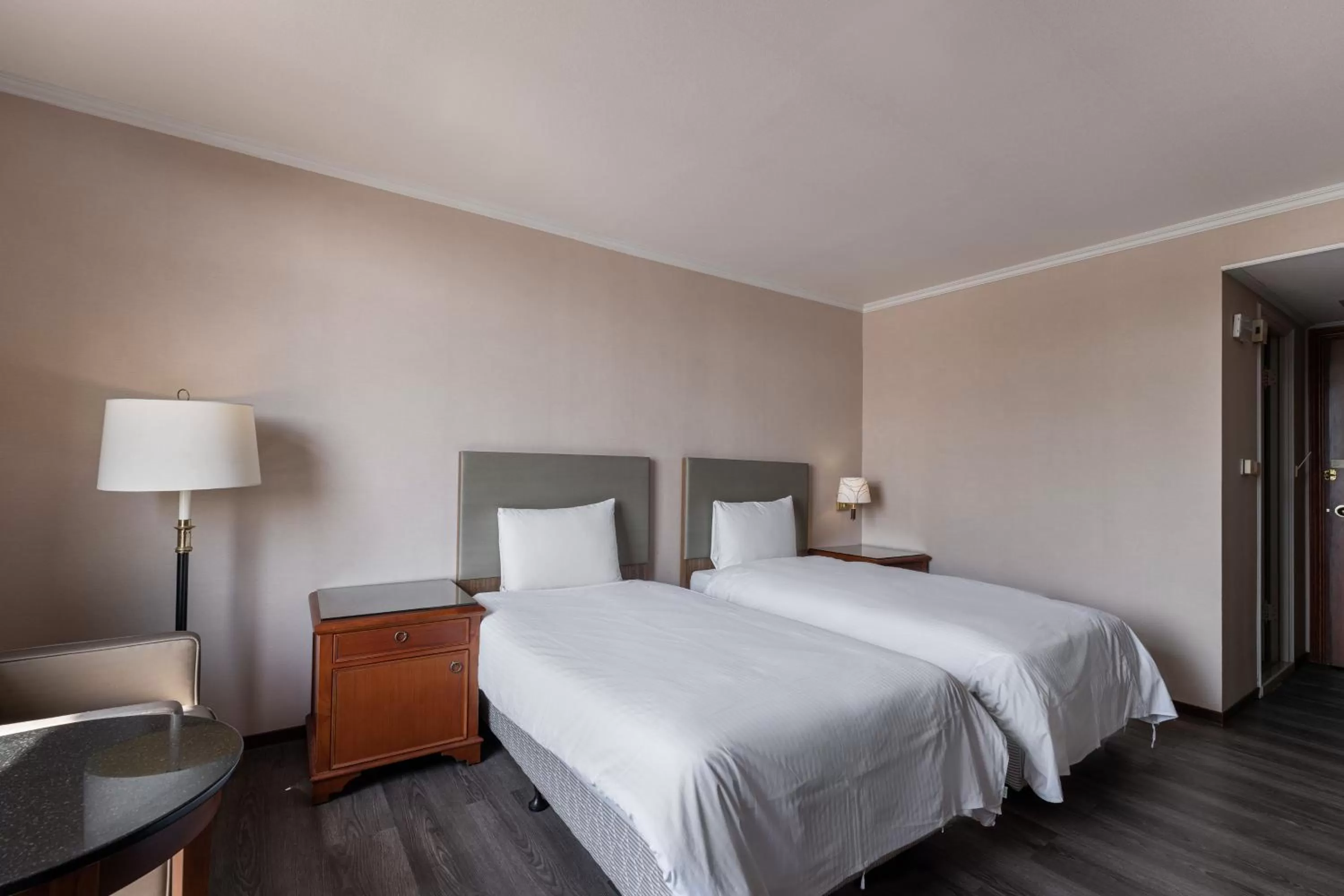 Bed in Hotel j-Metropolis