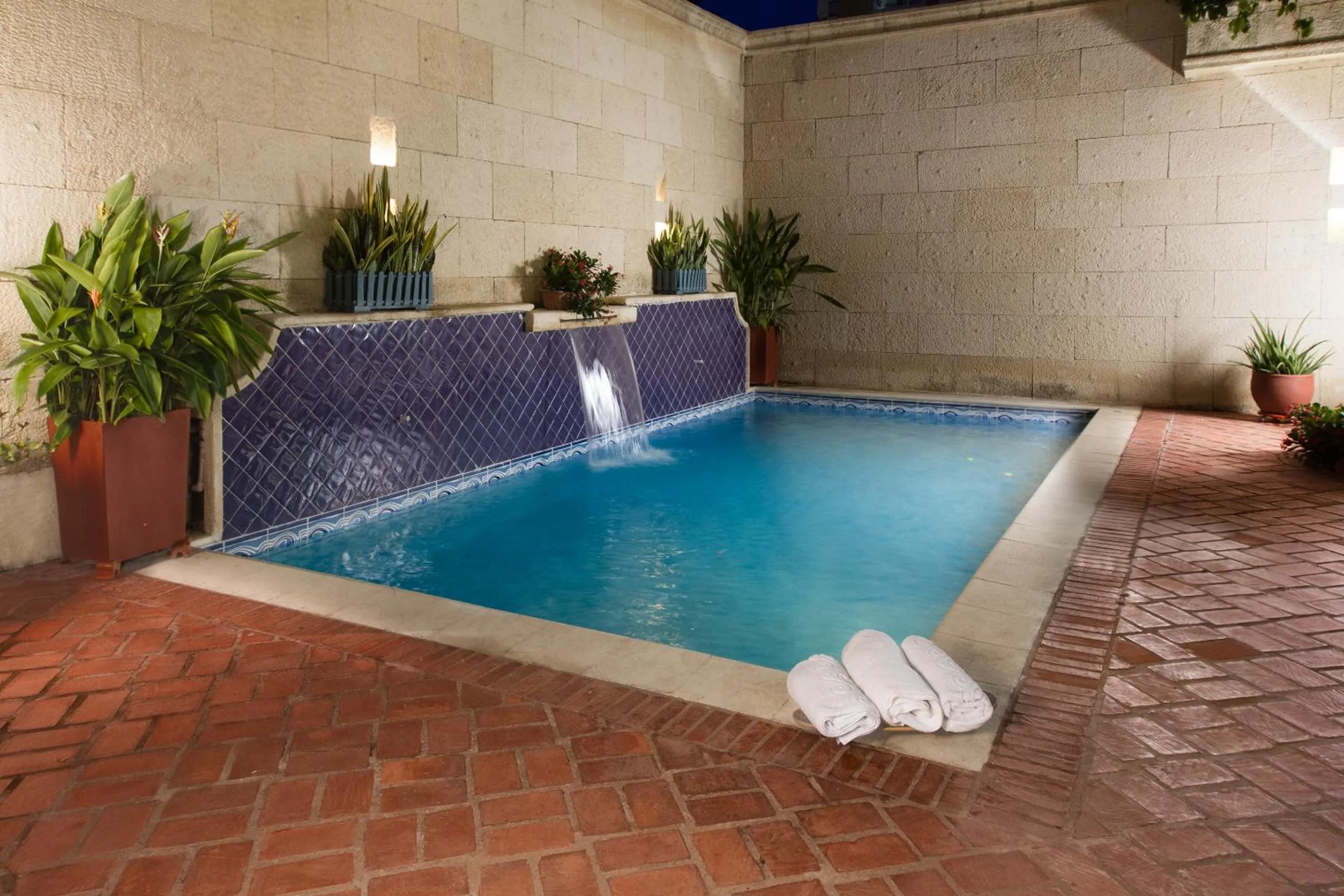 Swimming pool in Hotel Boutique Castillo Ines Maria