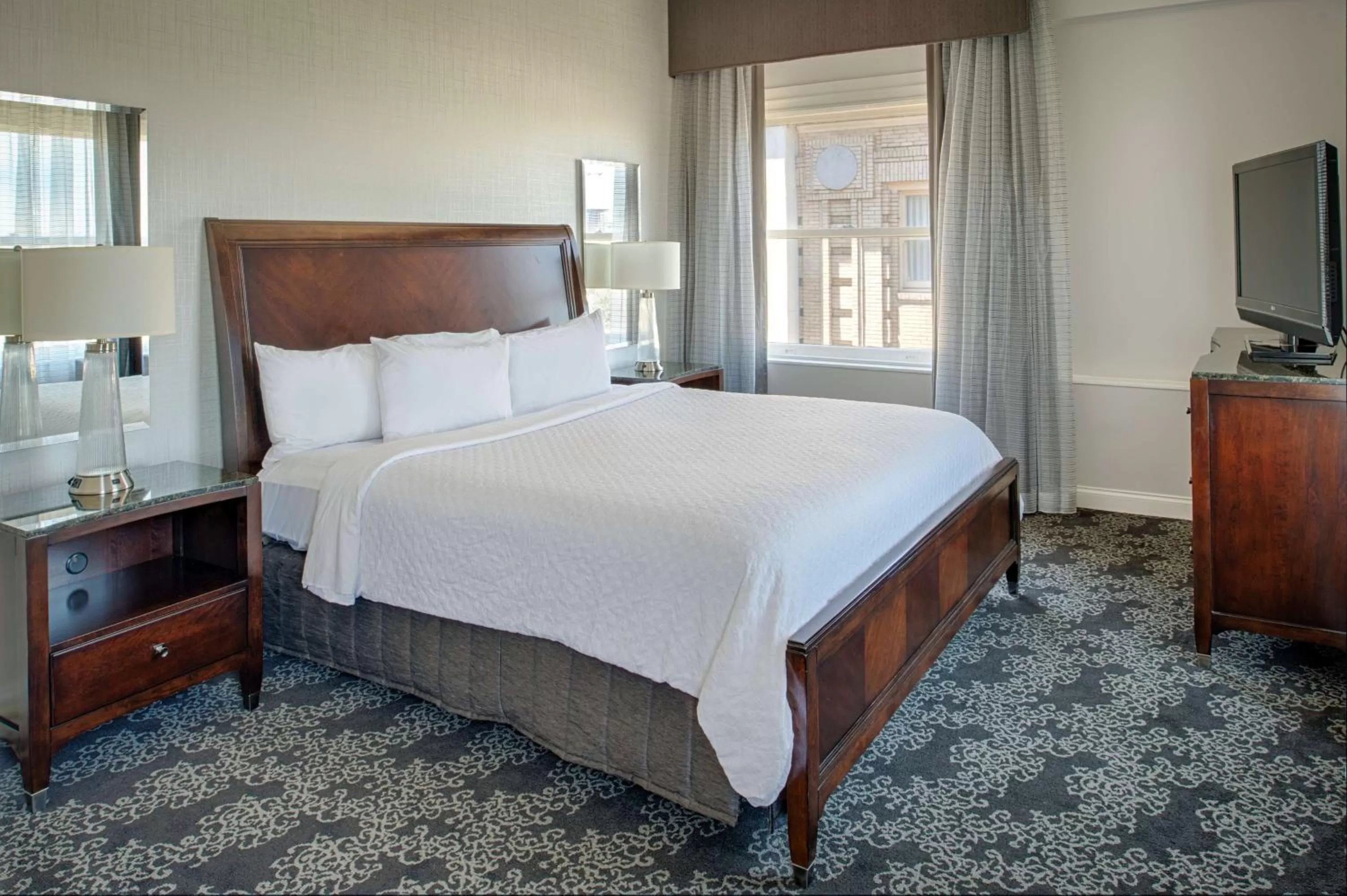 Bed in Embassy Suites by Hilton Portland Downtown