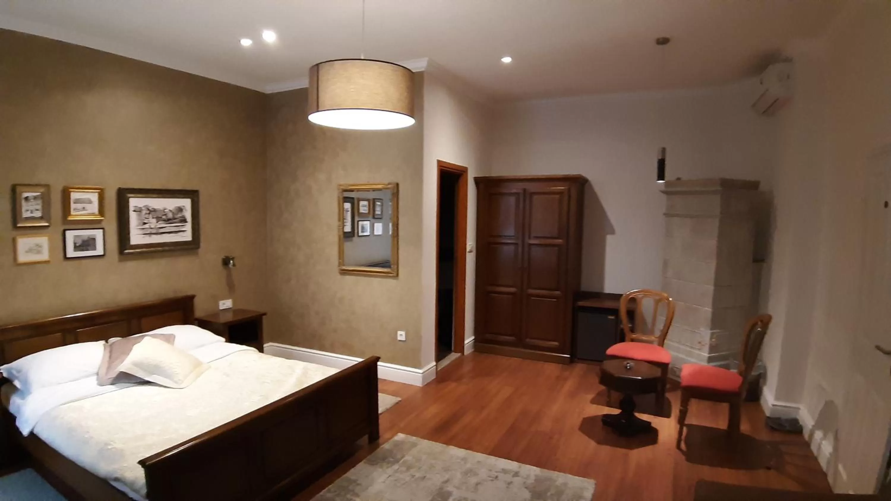 Photo of the whole room in Maksimilian Osijek