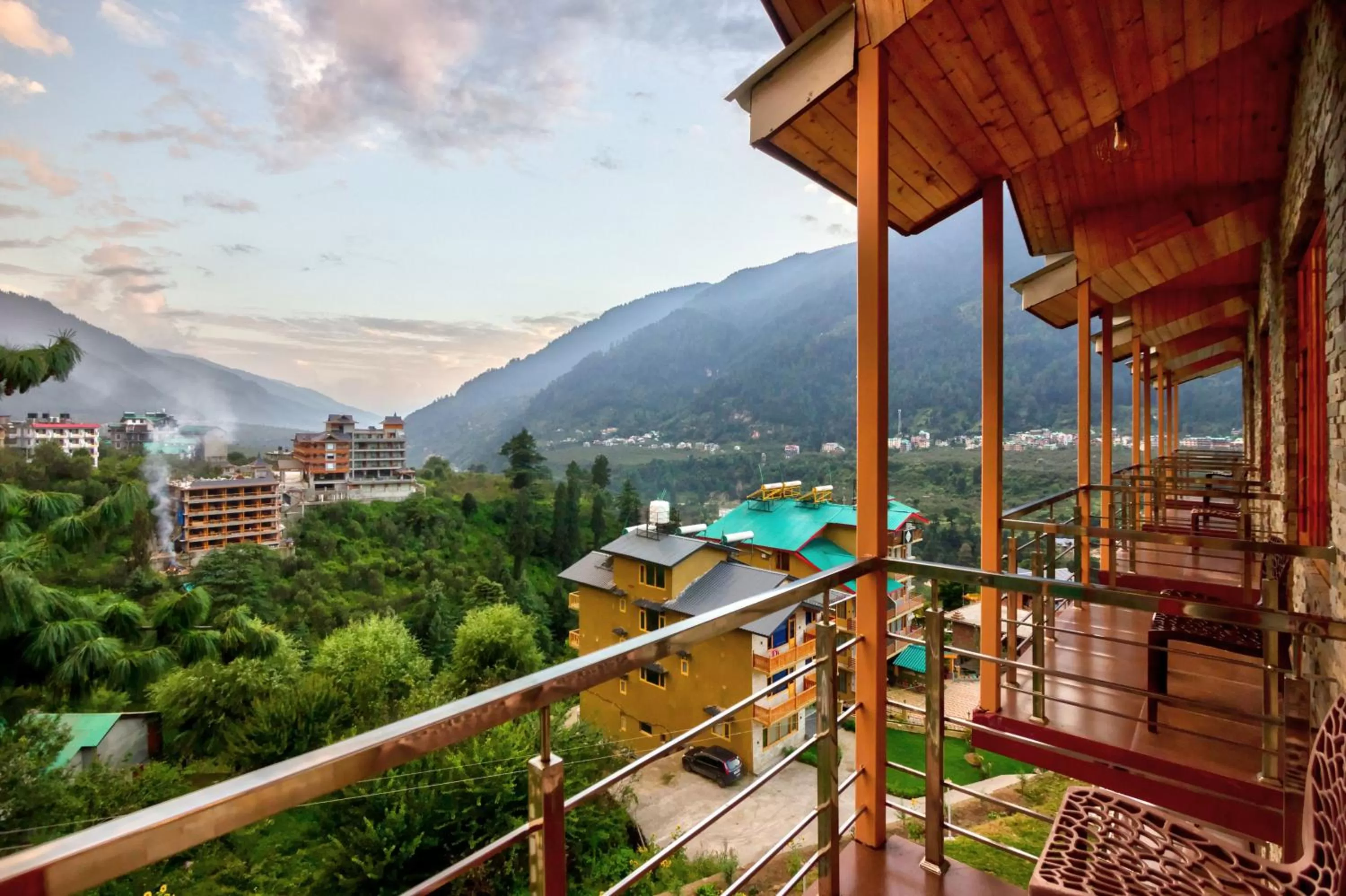 Property building in Snow City's Montana Blues Resort Manali - Heated & Air-Cooled Stay