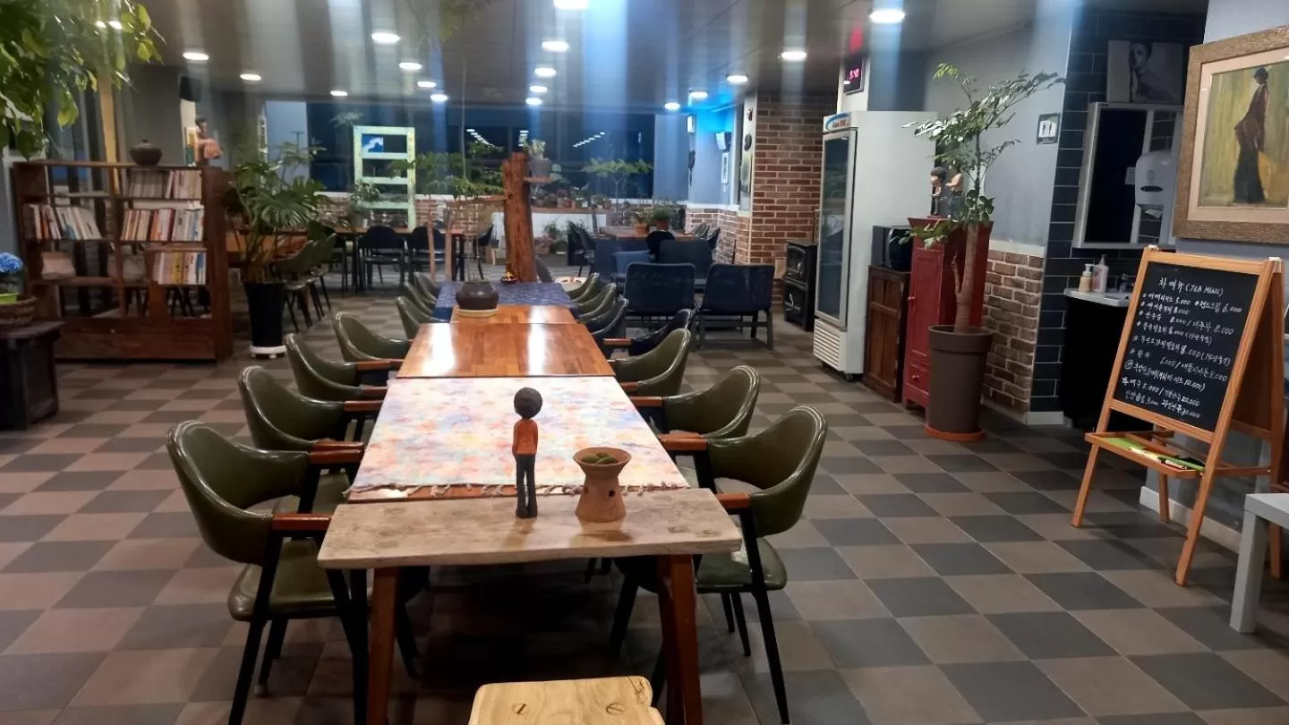 Alcoholic drinks, Restaurant/Places to Eat in Hotel Jirisan Haetsal