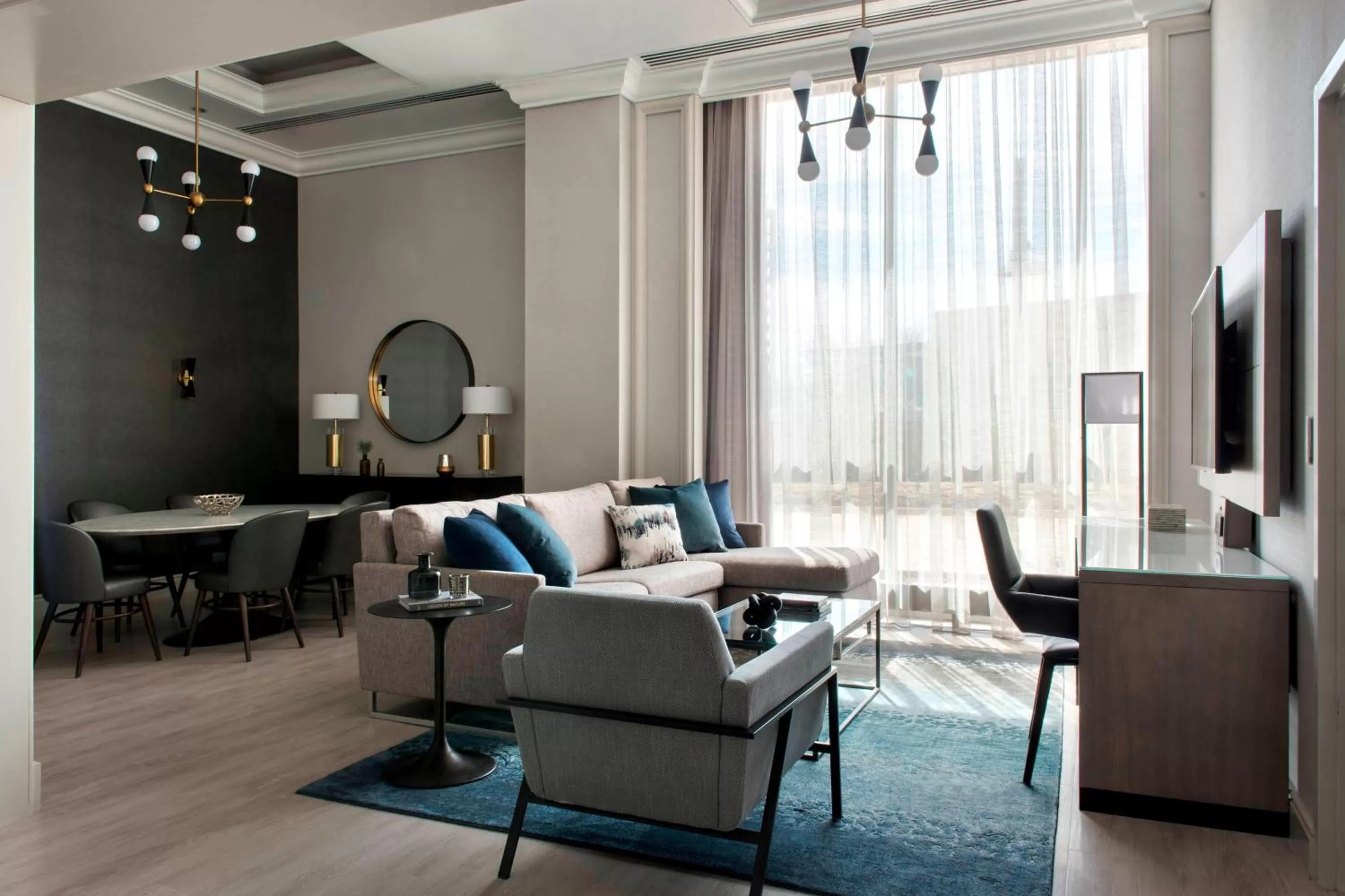 Living room in Bethesda North Marriott Hotel & Conference Center