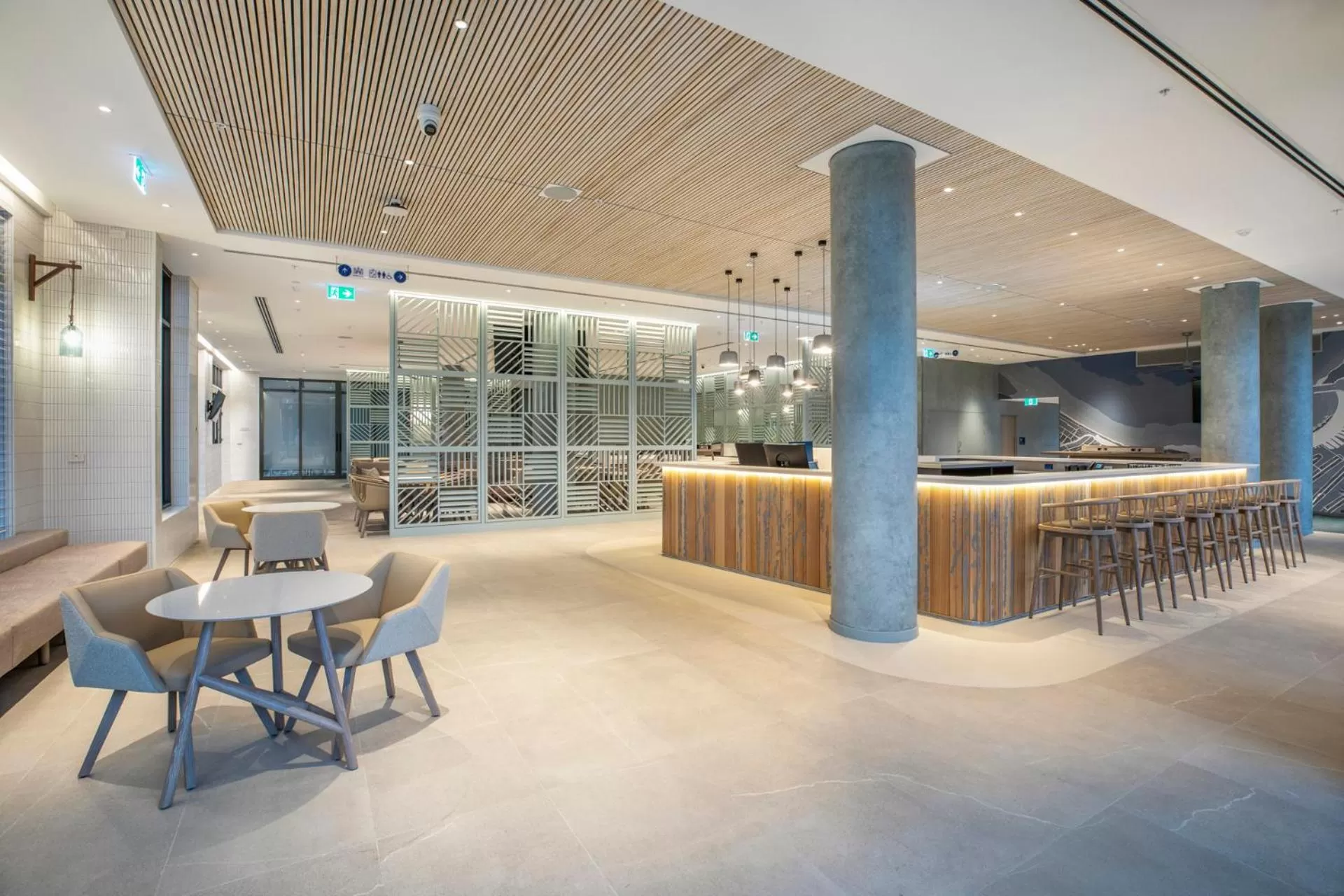 Lobby or reception in Holiday Inn Express & Suites Sunshine Coast by IHG