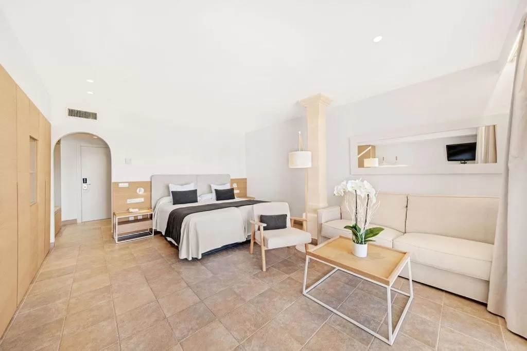 Junior Suite with Balcony in Hotel Villa Chiquita - Adults Only - Over 12