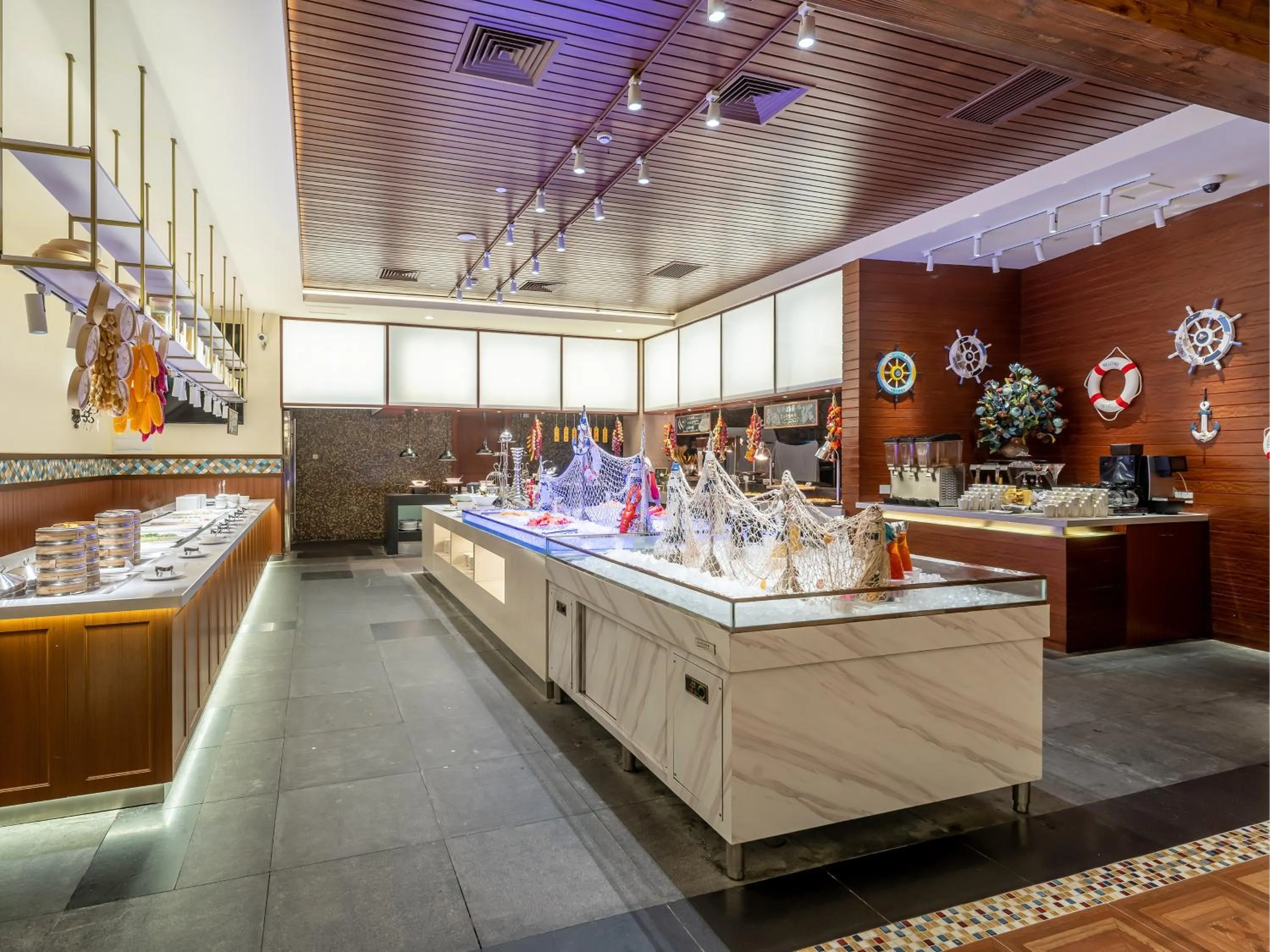 Restaurant/places to eat in Wyndham Shanghai Hongqiao