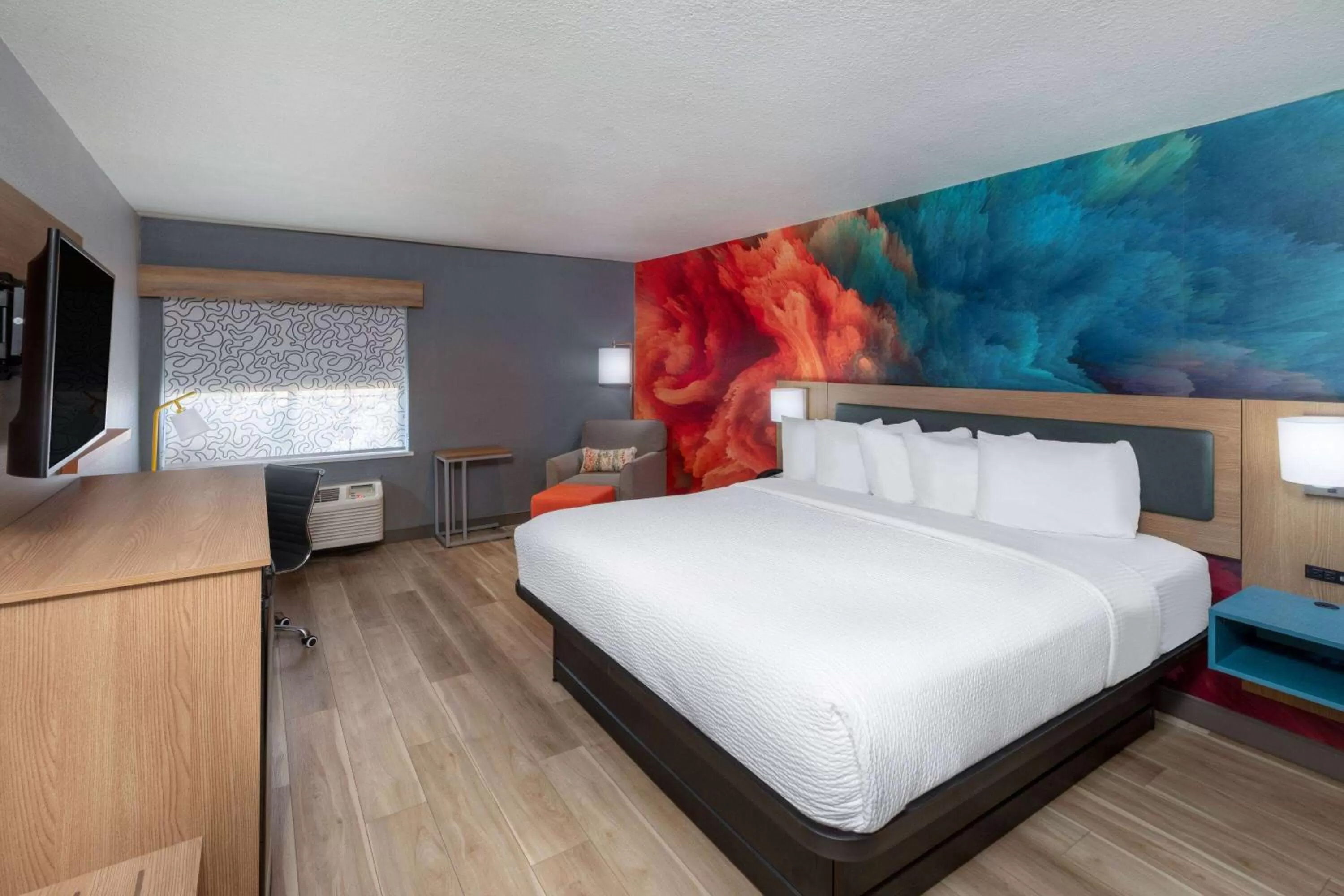 Photo of the whole room, Bed in La Quinta by Wyndham New Braunfels