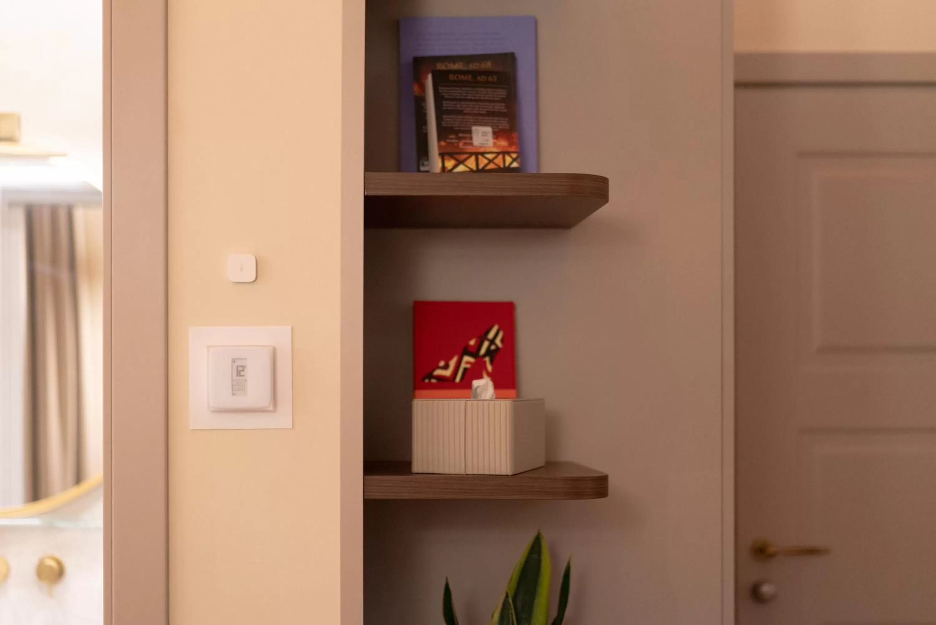 wardrobe, TV/Entertainment Center in Dimora Le Torri - Boutique Luxury Suites in Florence Historic Centre - Adults Only