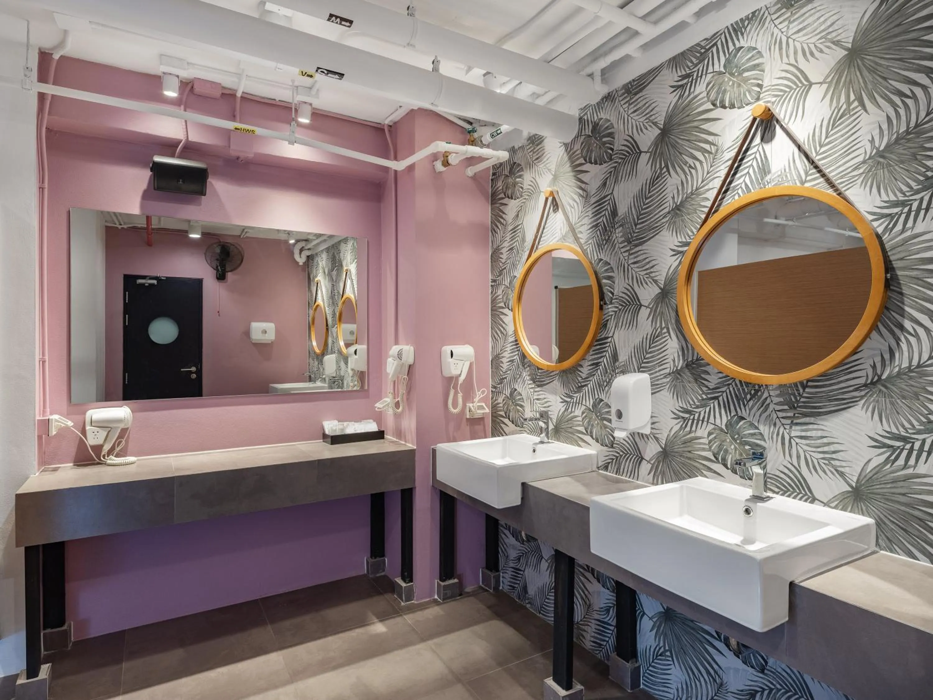 Toilet in Lub d Koh Samui Chaweng Beach - Beachfront & Vibrant Social Vibe