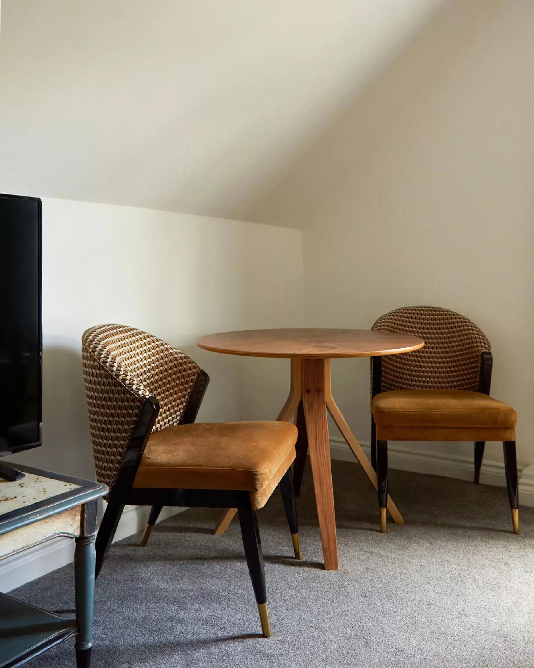 Bedroom in The Royal Adelaide Hotel