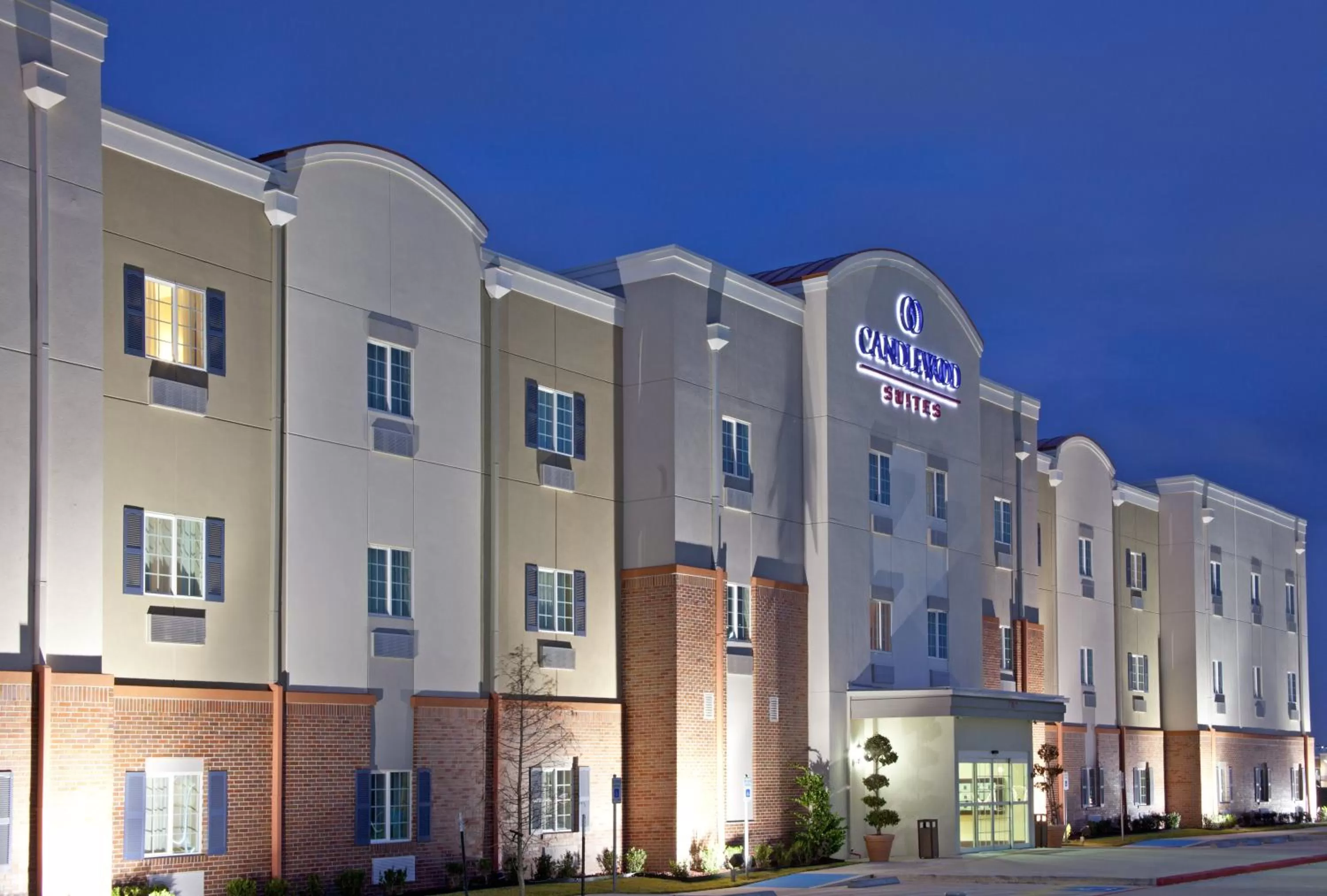 Property building in Candlewood Suites League City by IHG
