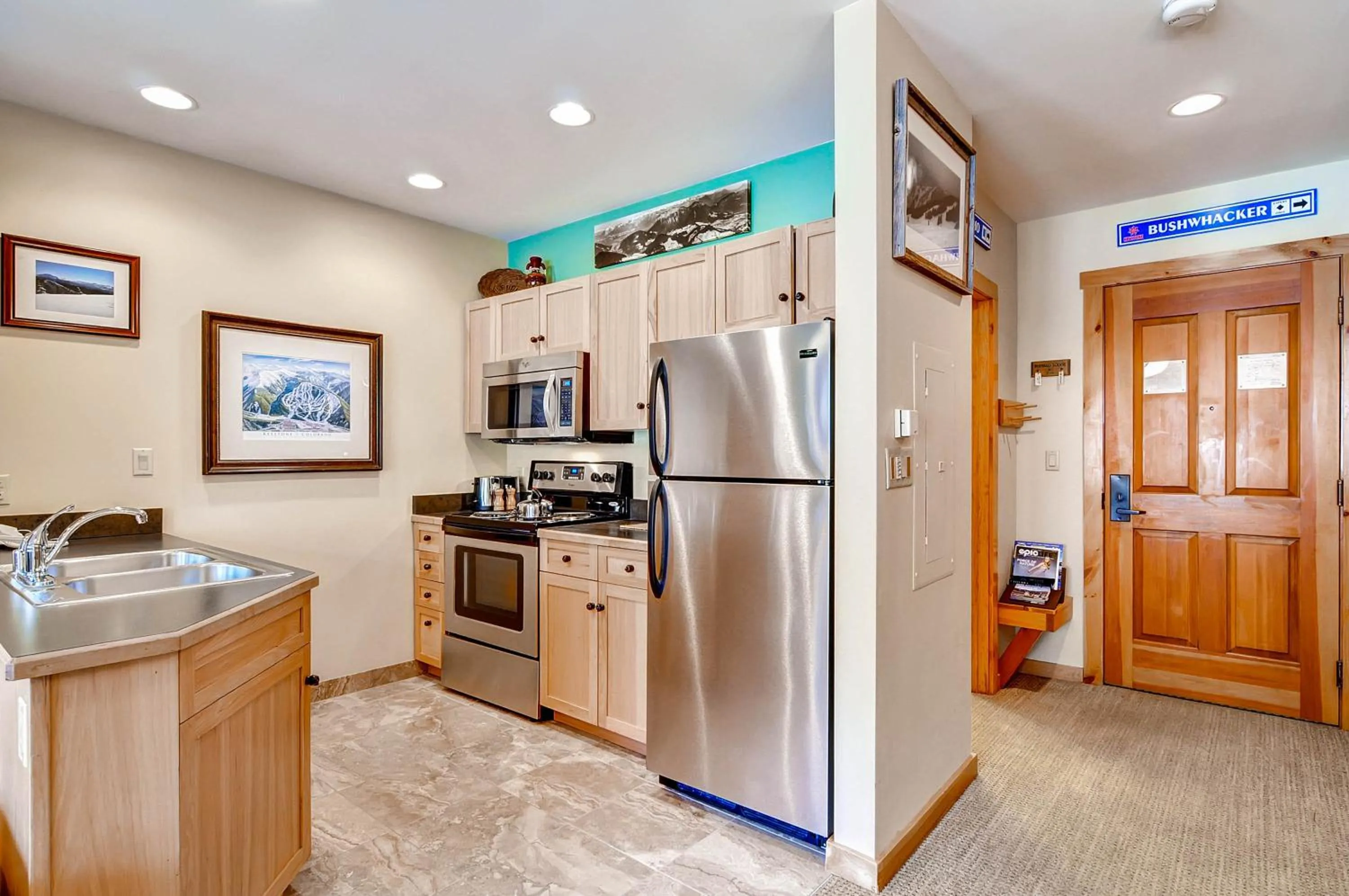 Kitchen or kitchenette, Kitchen/Kitchenette in River Run Village by Keystone Resort