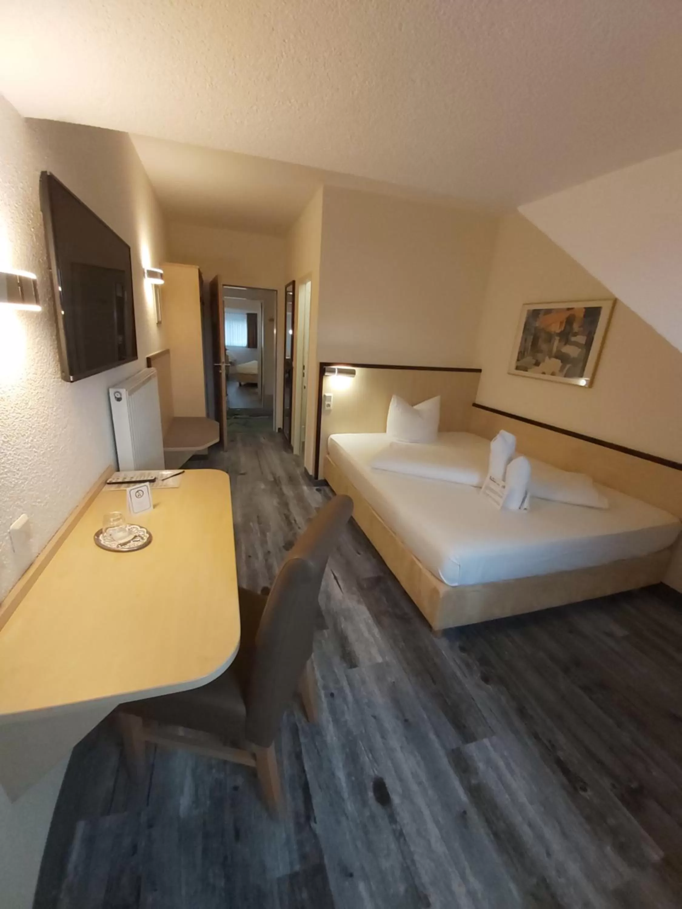 Photo of the whole room, Bed in Hotel Montana Limburg