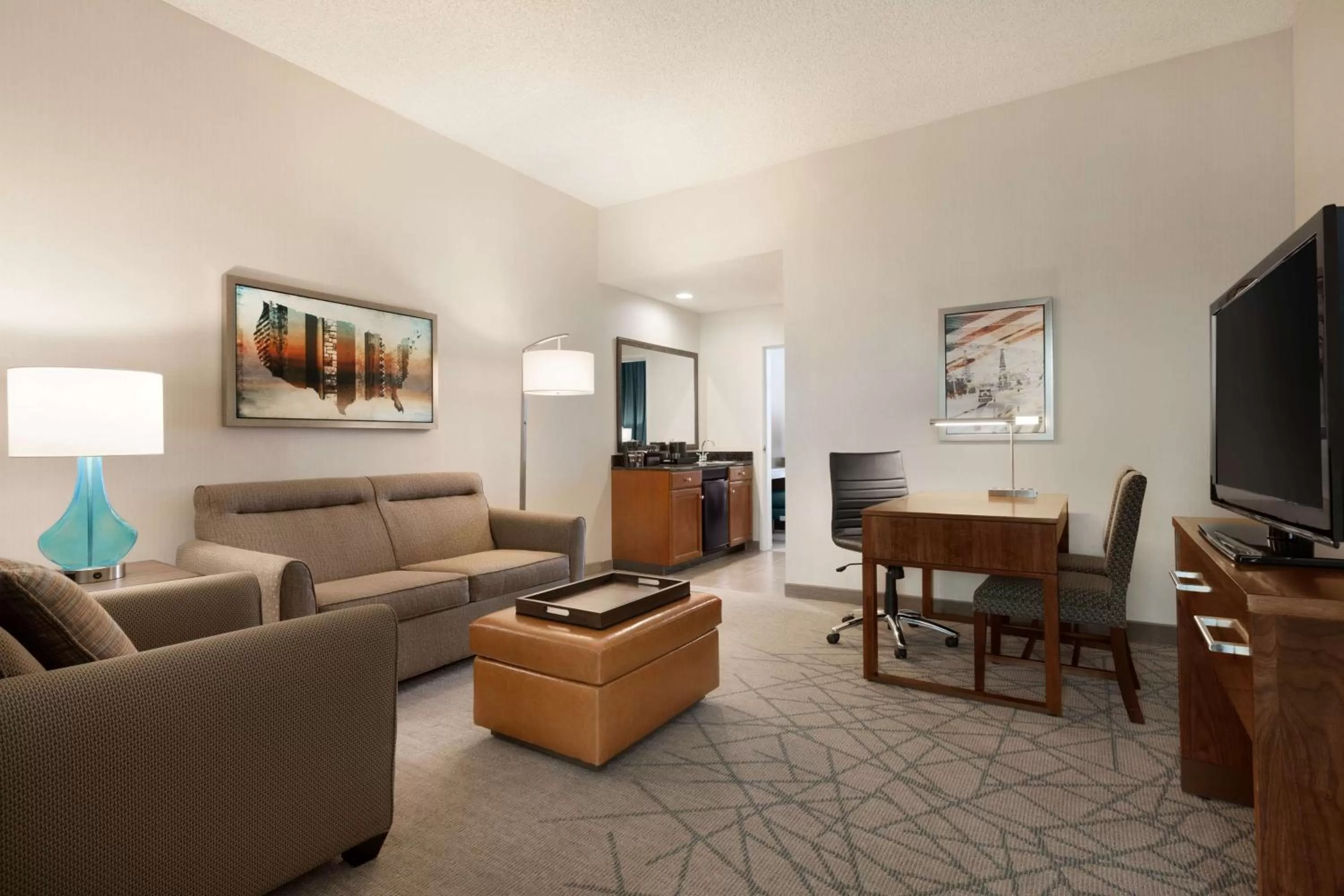 Living room in Embassy Suites by Hilton Brea - North Orange County