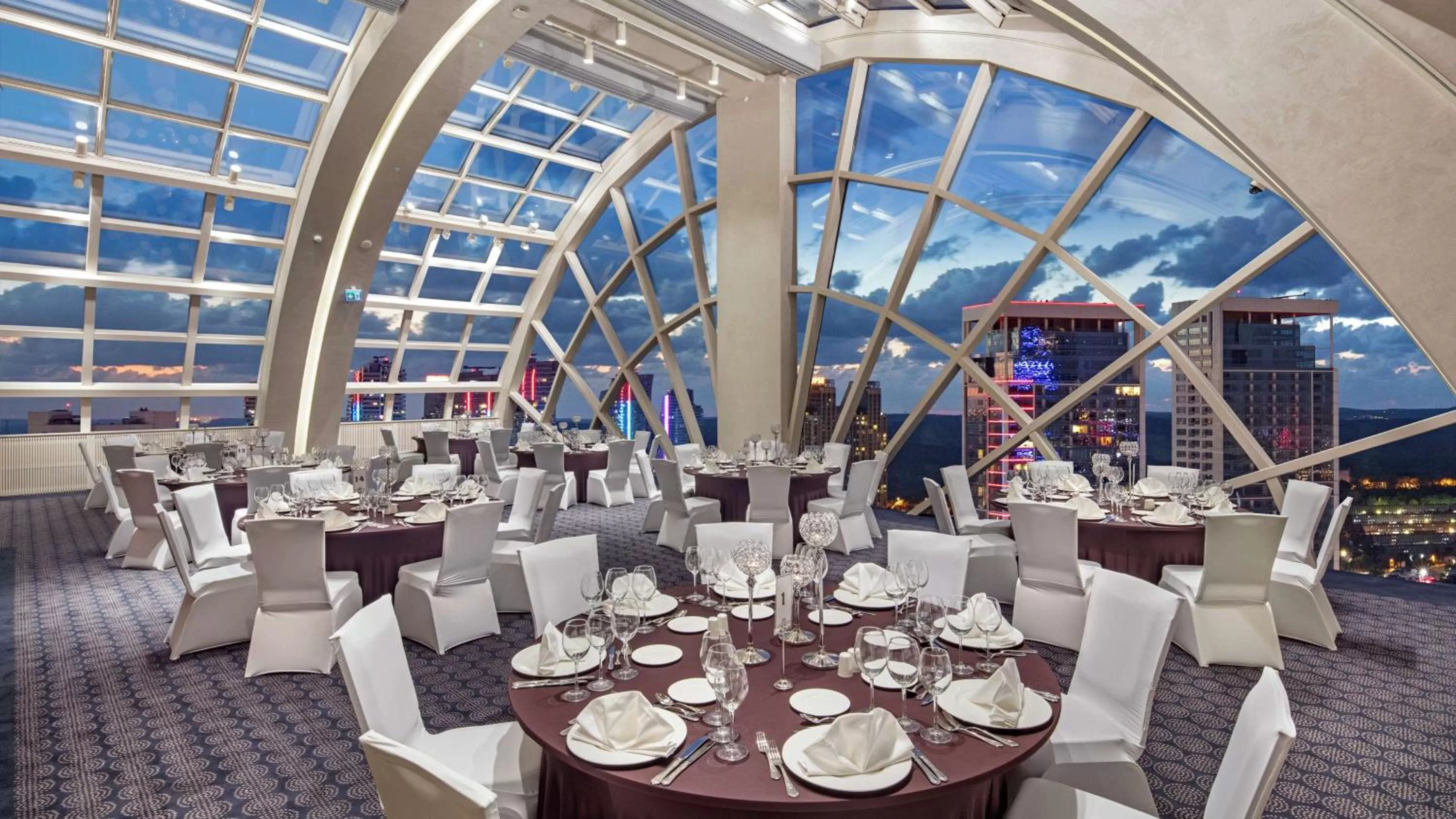 Dining area in Hilton Istanbul Maslak