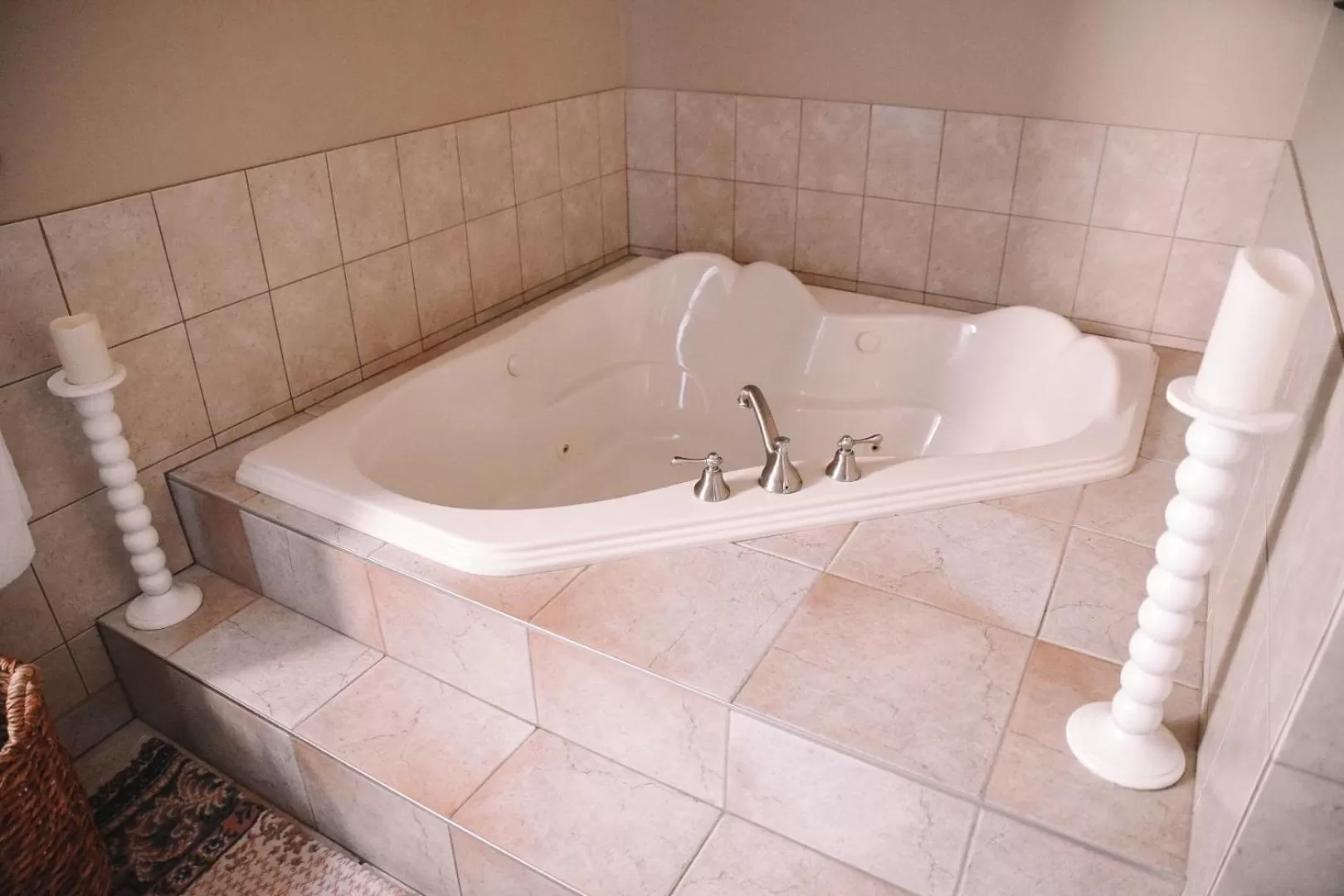 Area and facilities in Bellas Castle