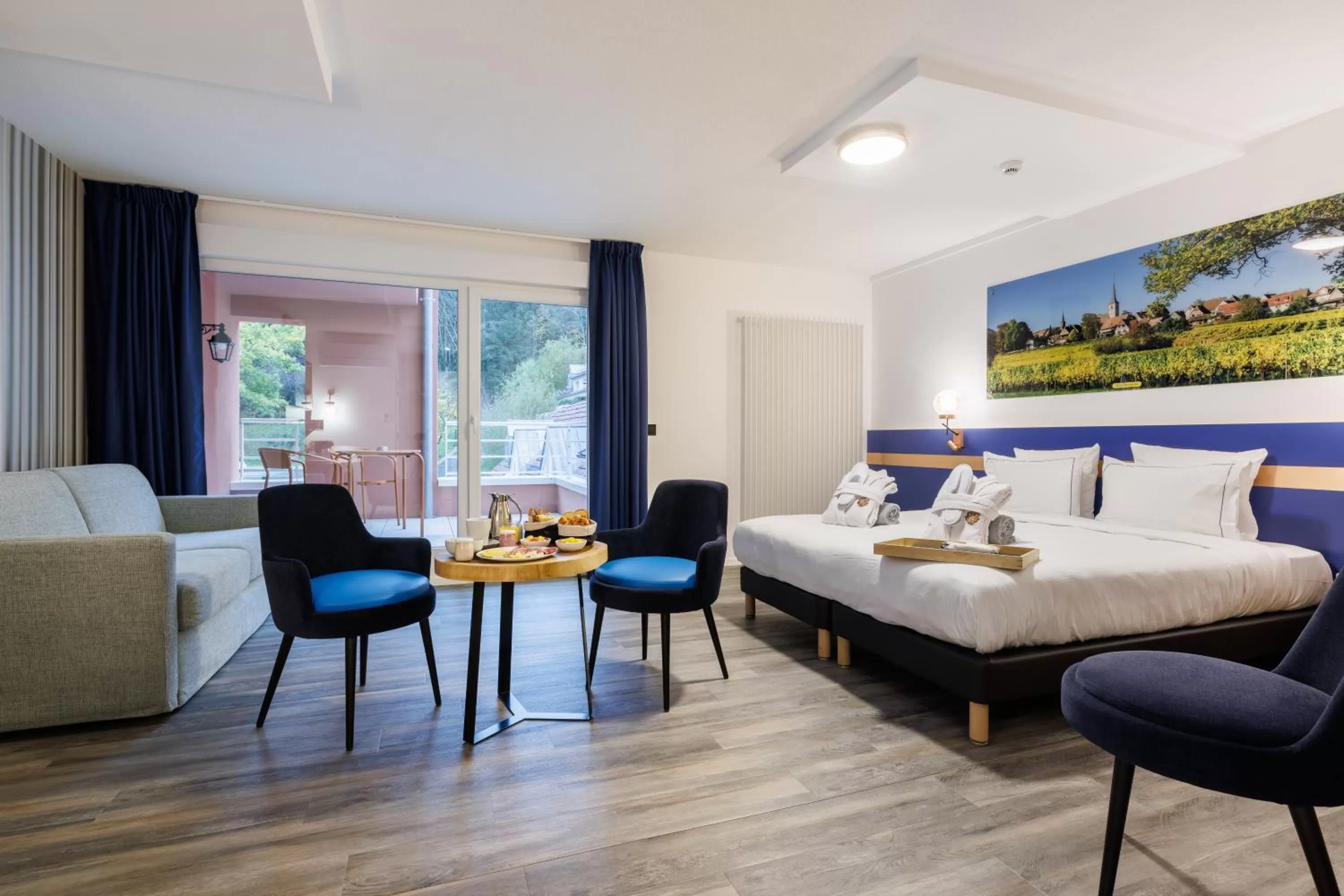 Bedroom in Hotel SPA Husseren Collections - Proche Colmar - Eguisheim