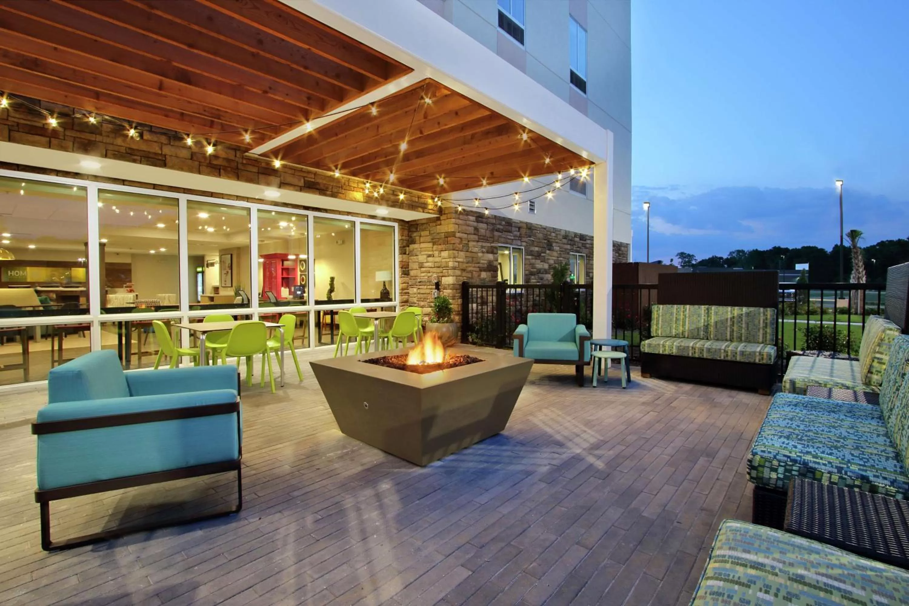 Patio in Home2 Suites by Hilton Mobile I-65 Government Boulevard