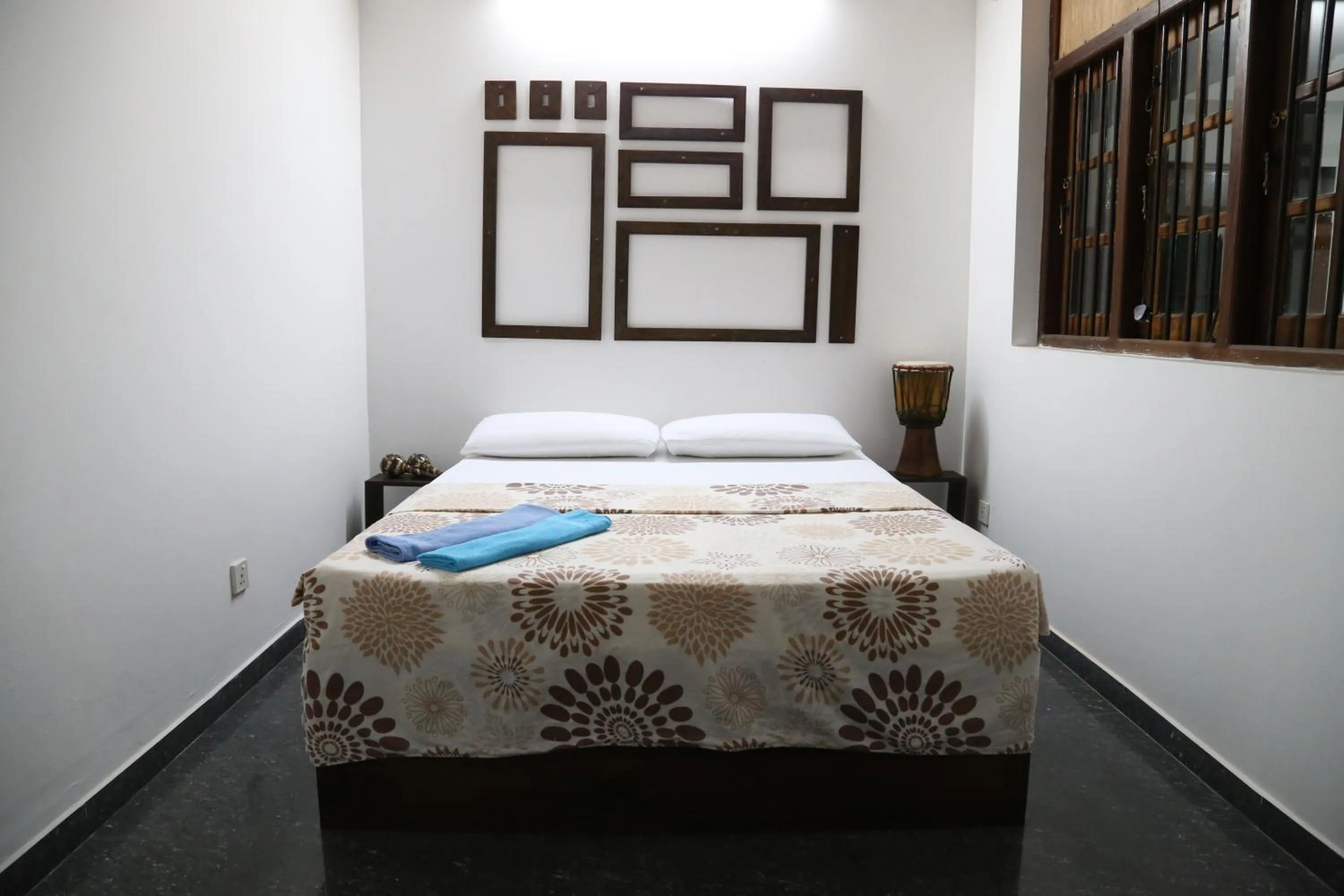 Bed in Hostel First @ Colombo Airport