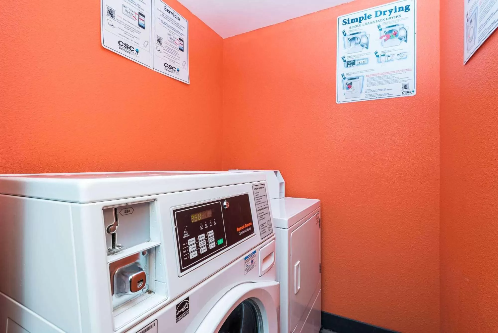 Property building in Motel 6-Bridgeview, IL