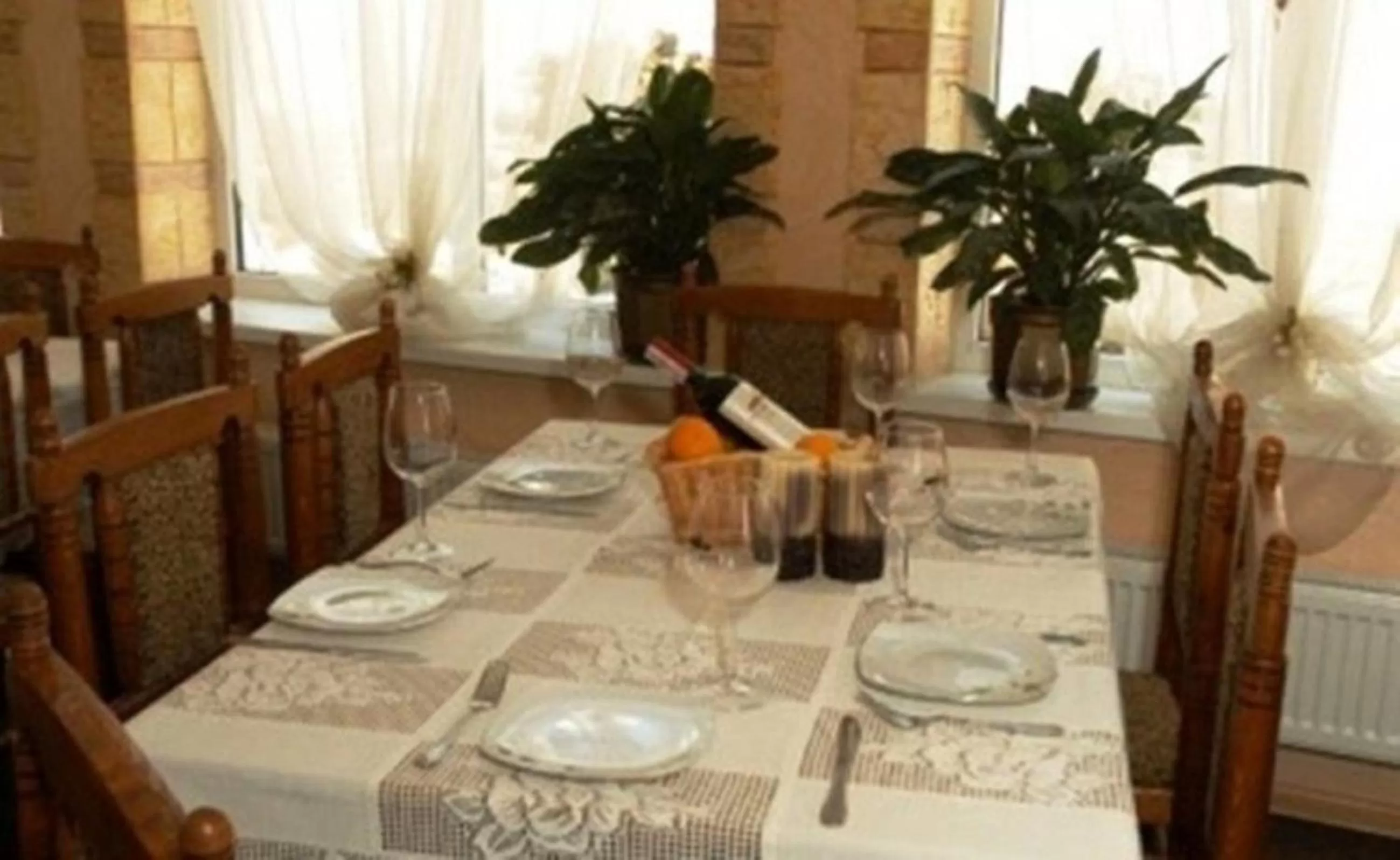 Restaurant/places to eat in Edem Hotel